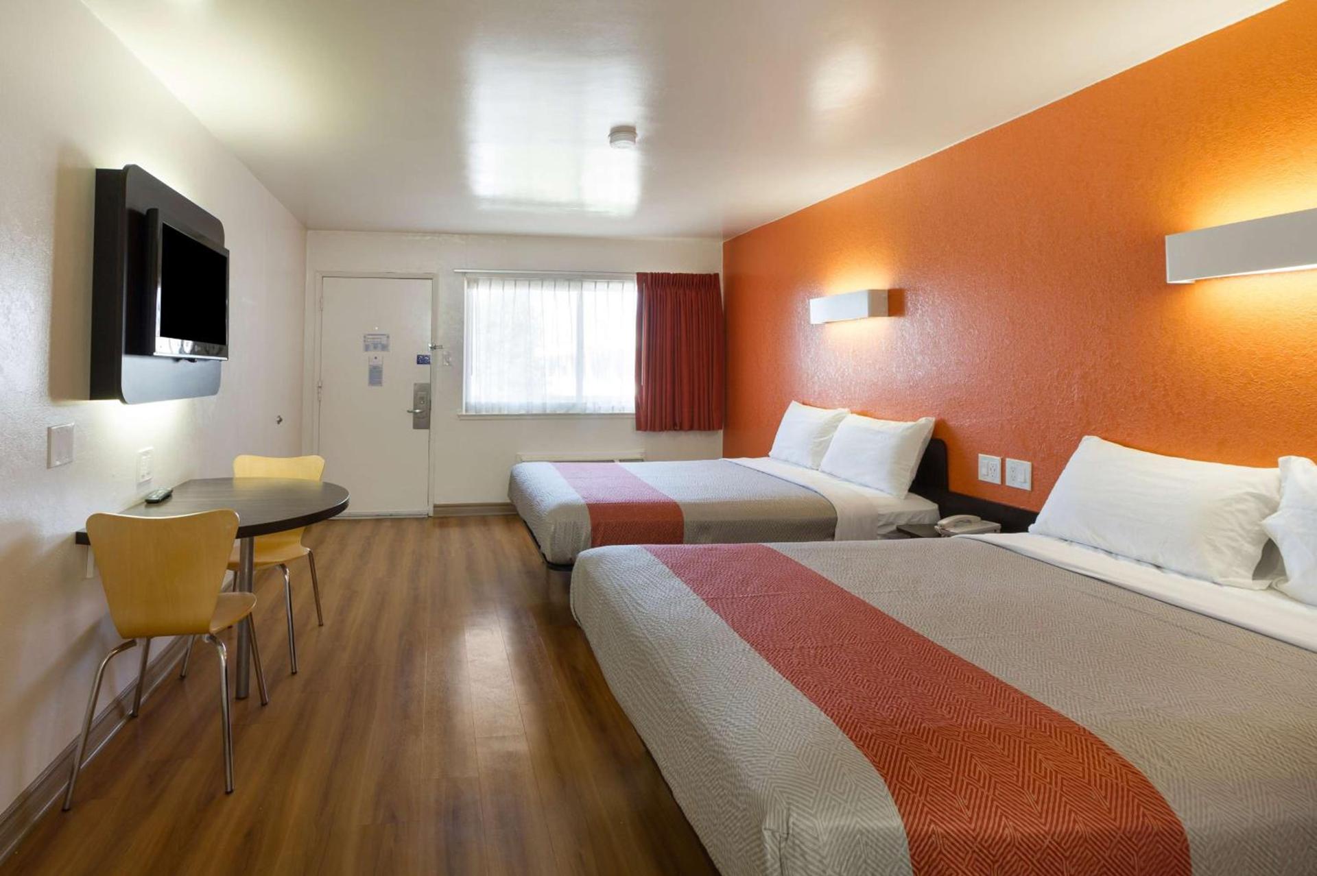 Motel 6-Claremont, CA photo 14