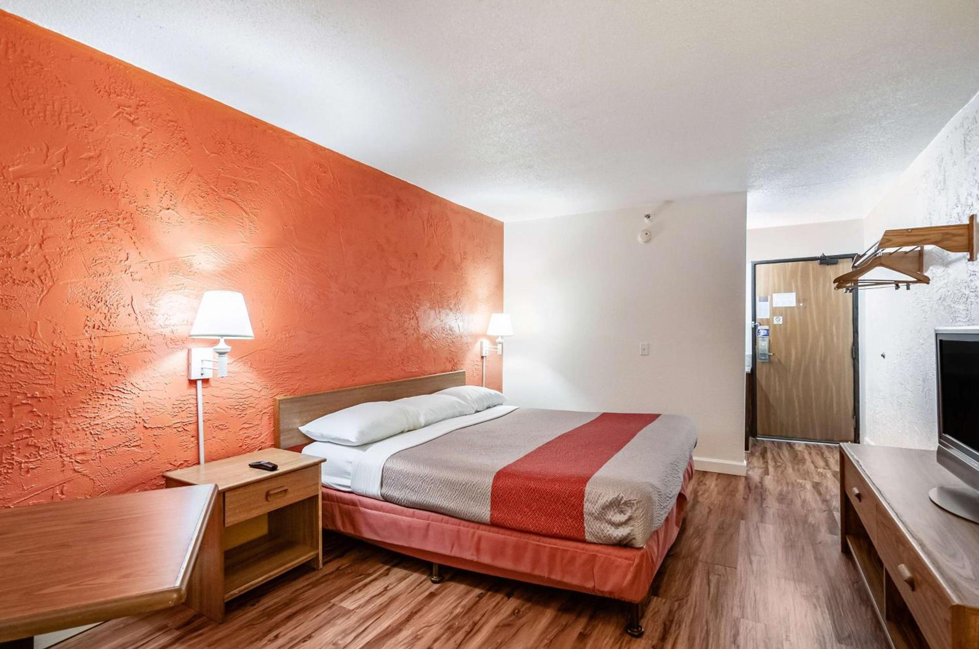 Motel 6-Naperville, IL photo 9