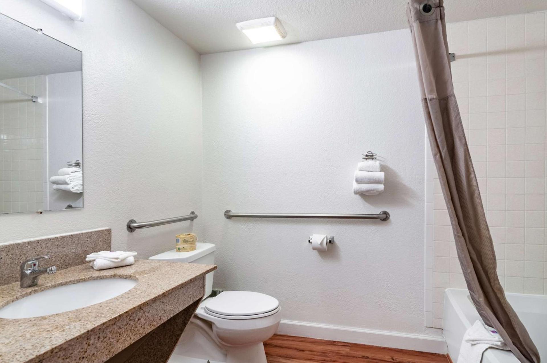 Motel 6-Naperville, IL photo 25