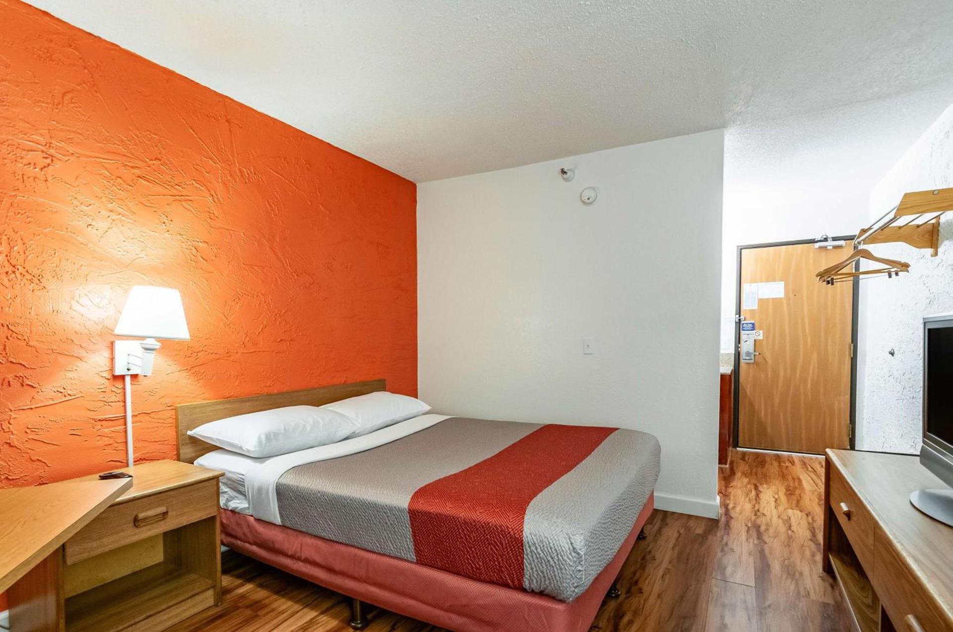 Motel 6-Naperville, IL photo 12