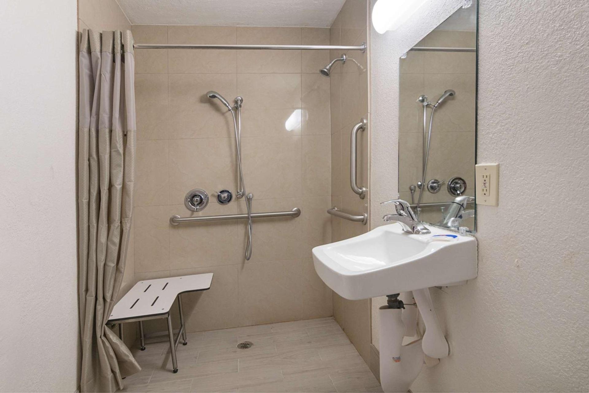 Motel 6-Decatur, GA photo 21
