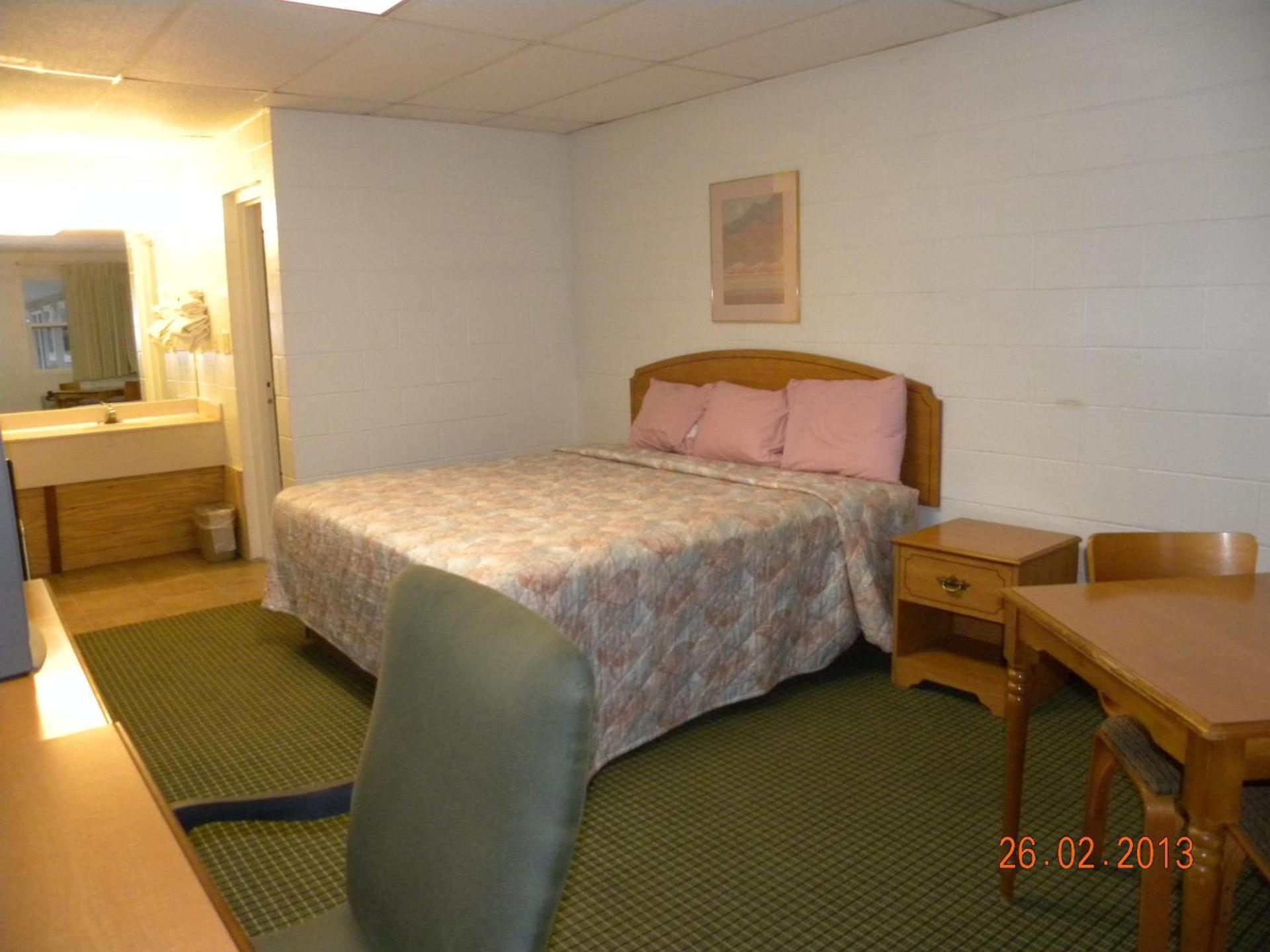 Guest Inn Rogers photo 73