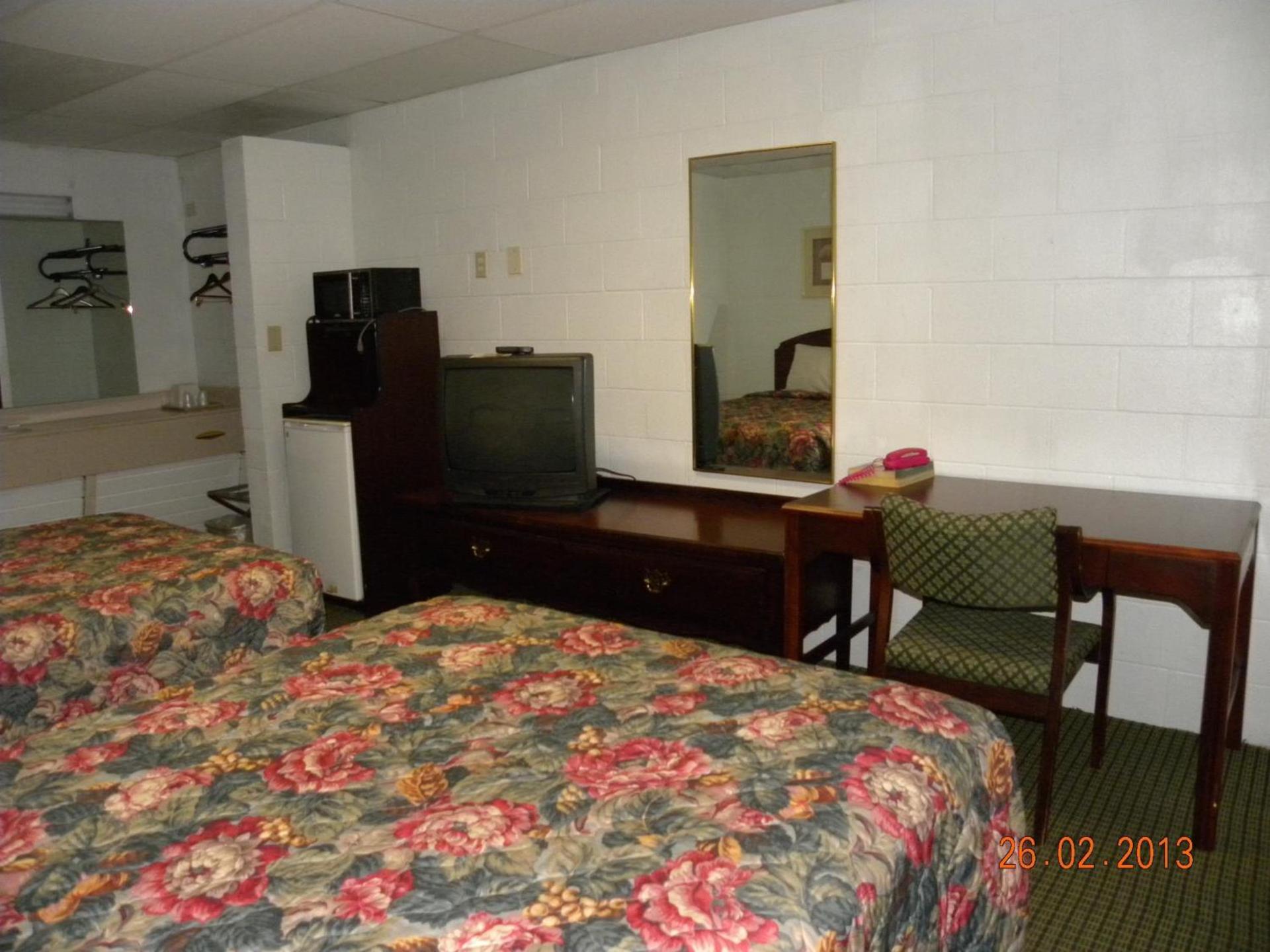Guest Inn Rogers photo 79