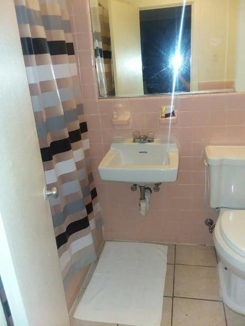 Sunset Inn photo 8