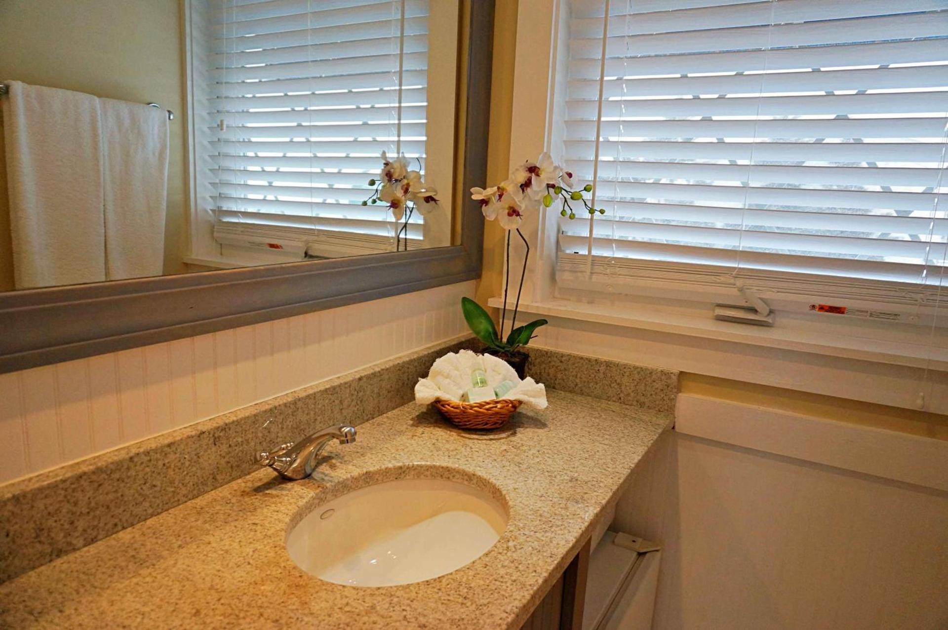 The Edgewater photo 52
