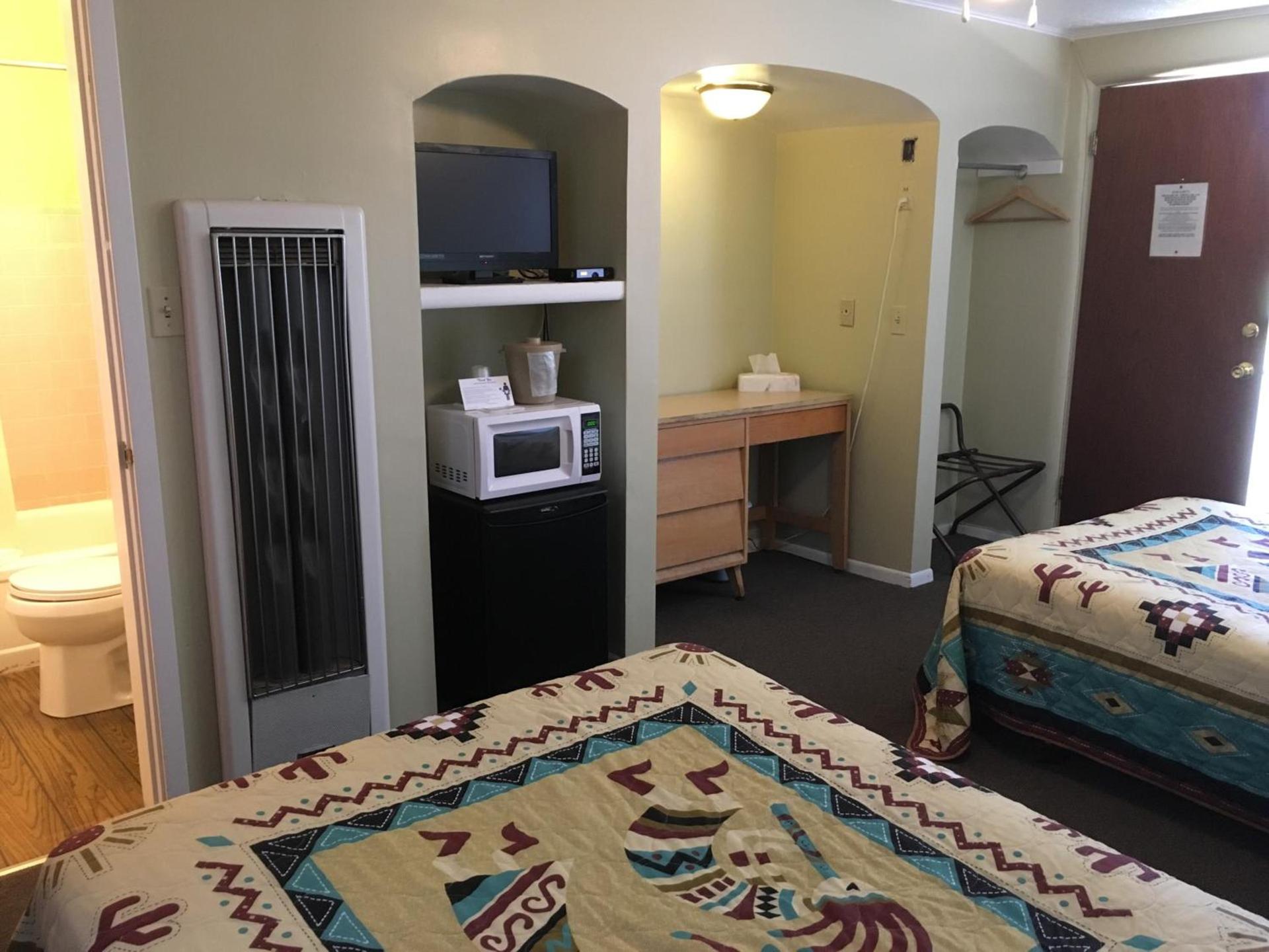 Sun -N- Sand Motel photo 12