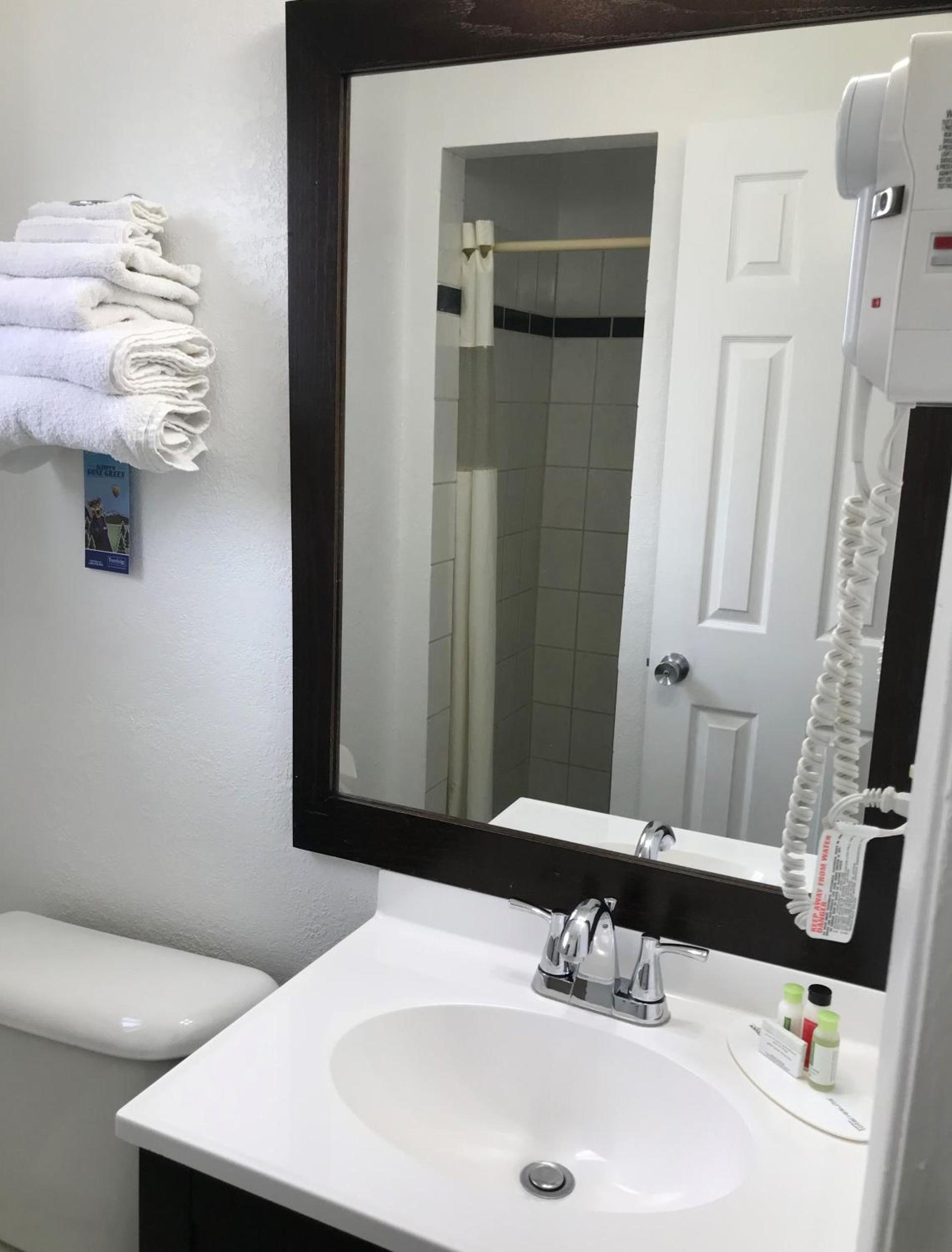Signature Inn Merced Yosemite Parkway photo 20