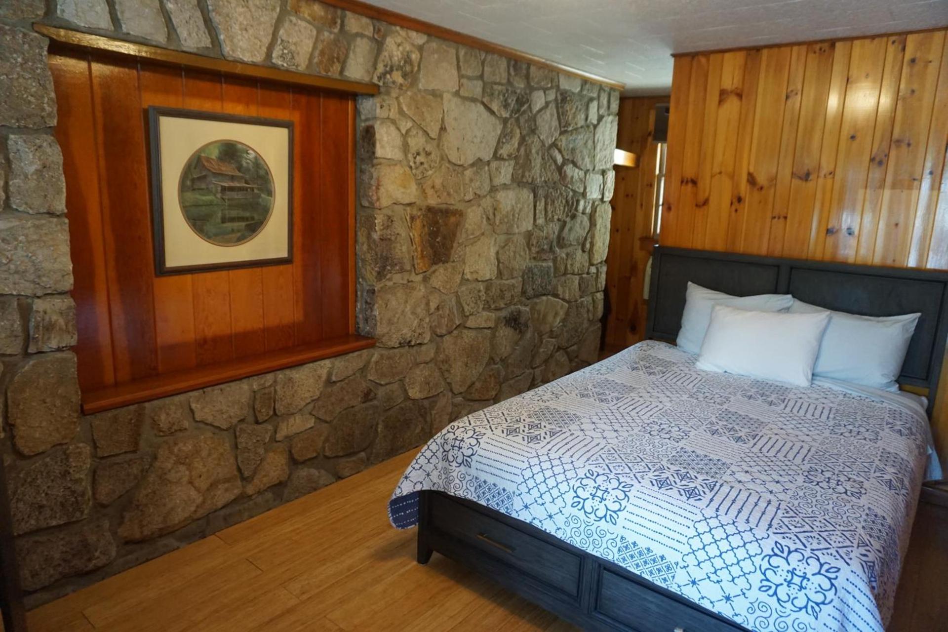 Marshall's Creek Rest Motel photo 43