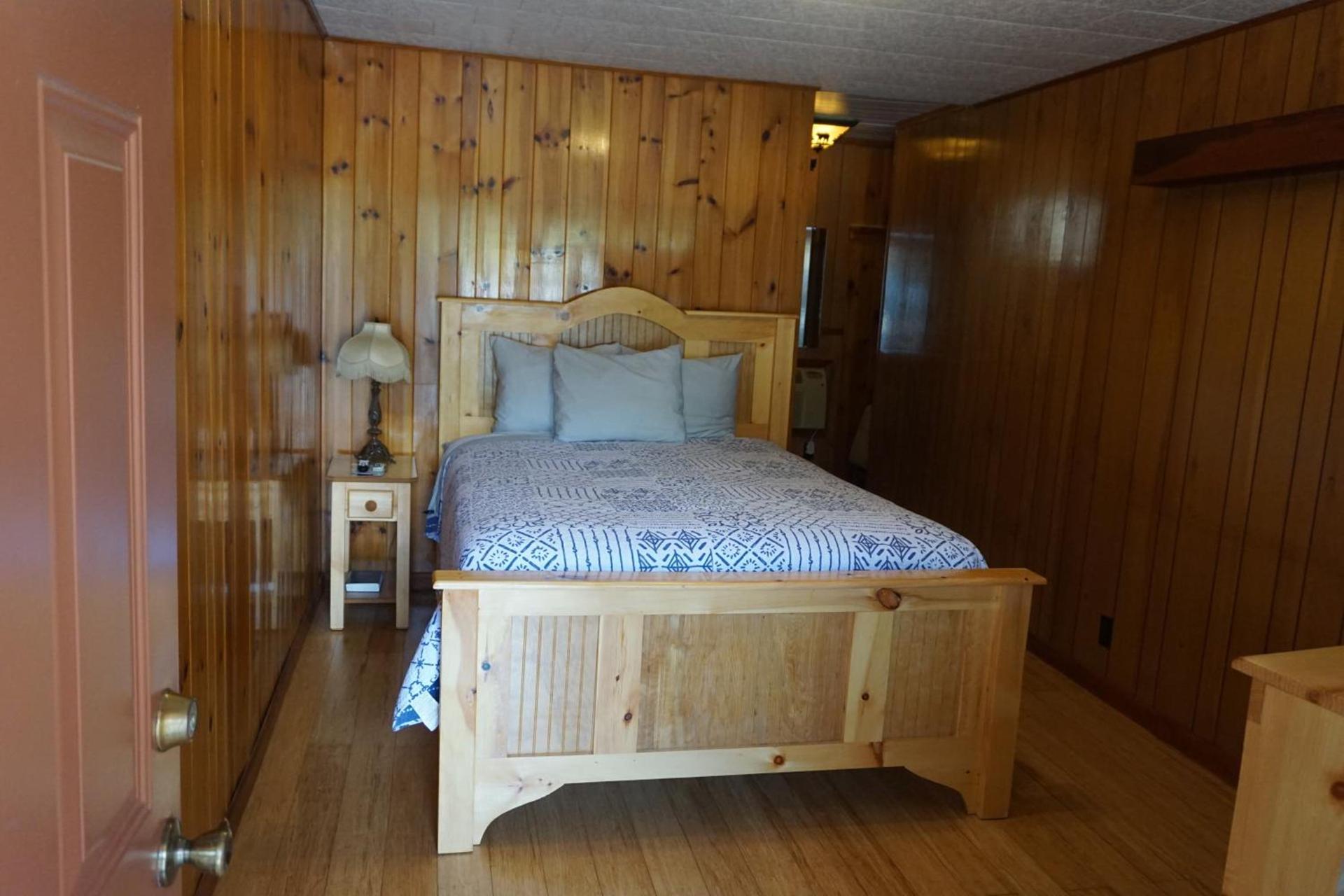 Marshall's Creek Rest Motel photo 45