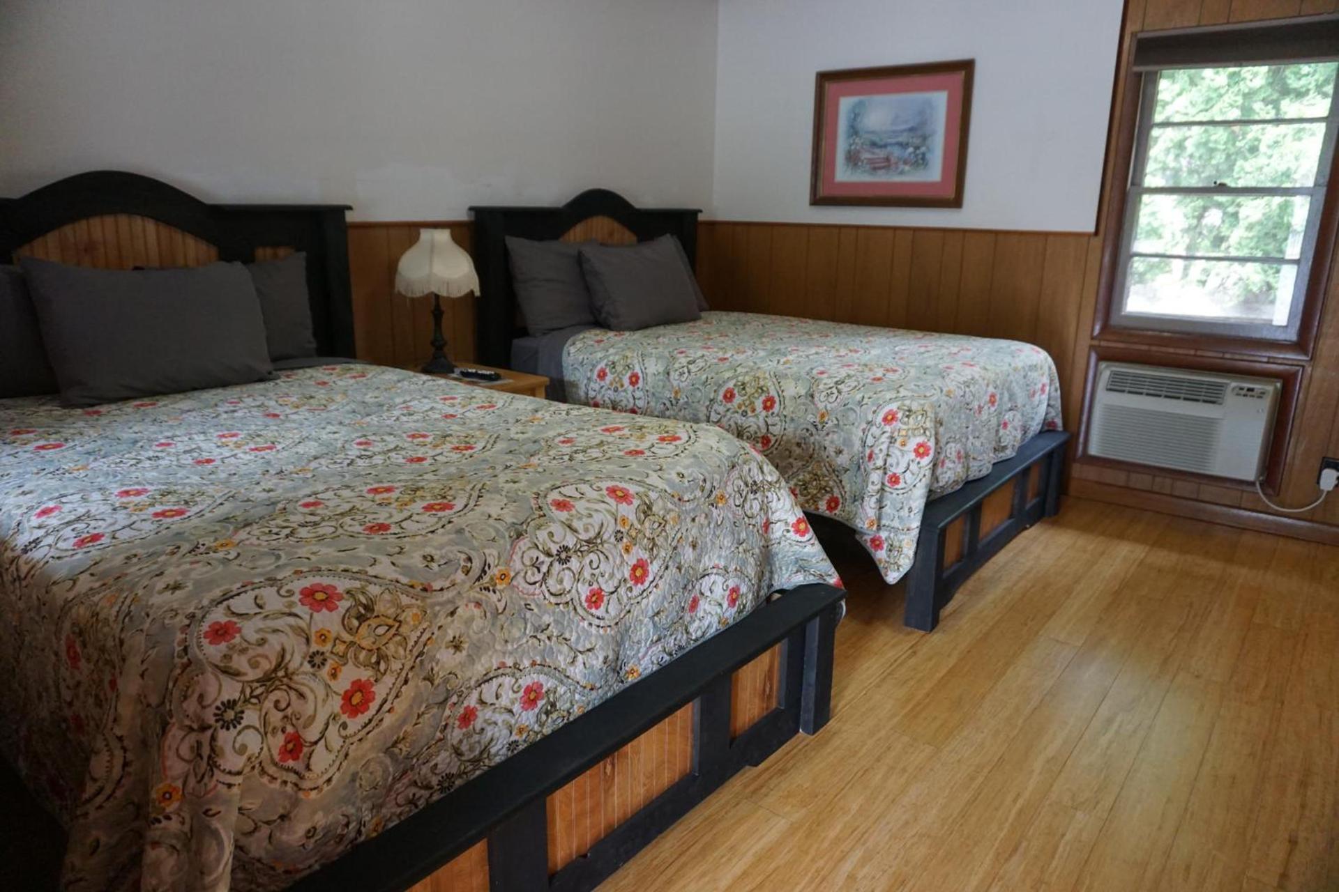 Marshall's Creek Rest Motel photo 53