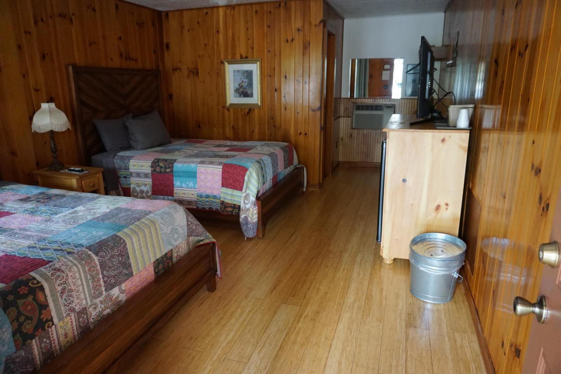 Marshall's Creek Rest Motel photo 55
