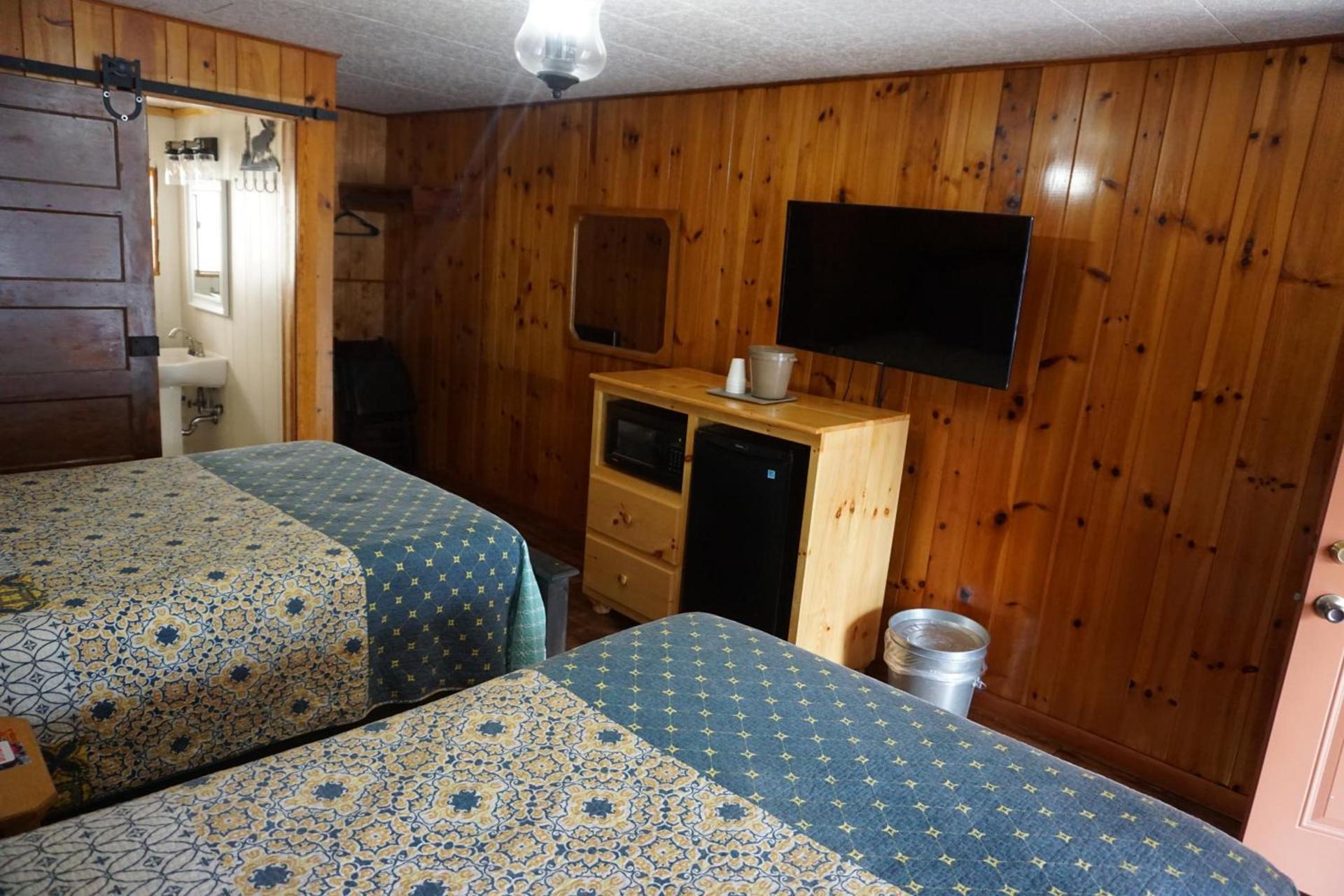 Marshall's Creek Rest Motel photo 26