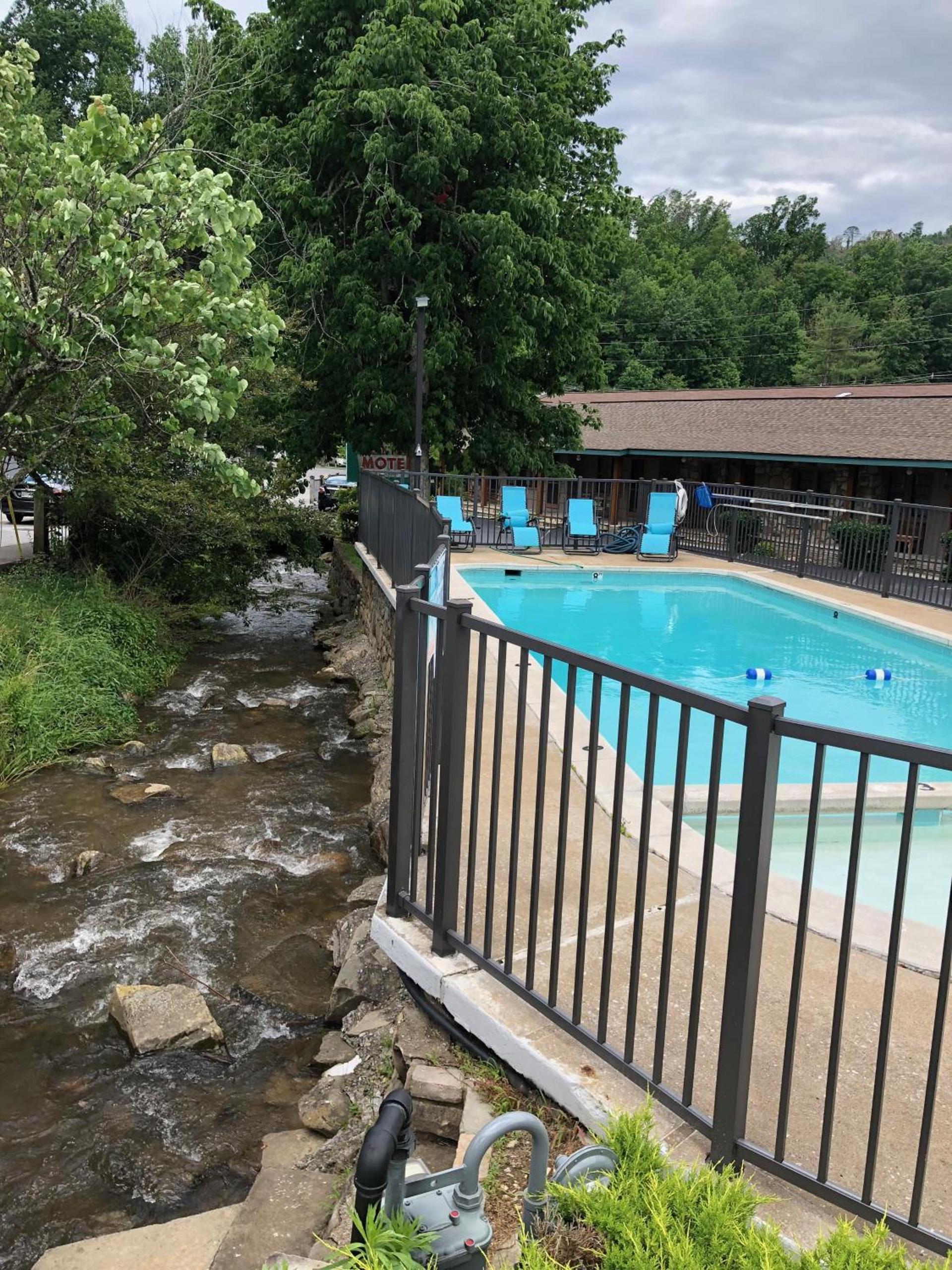 Marshall's Creek Rest Motel photo 73