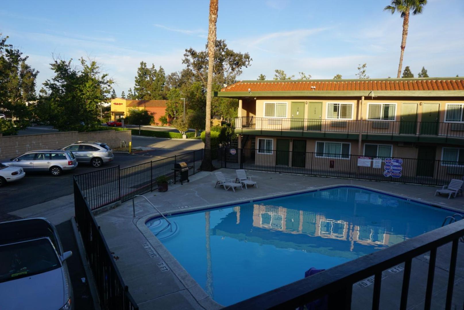 Americas Best Value Inn Thousand Oaks photo 4