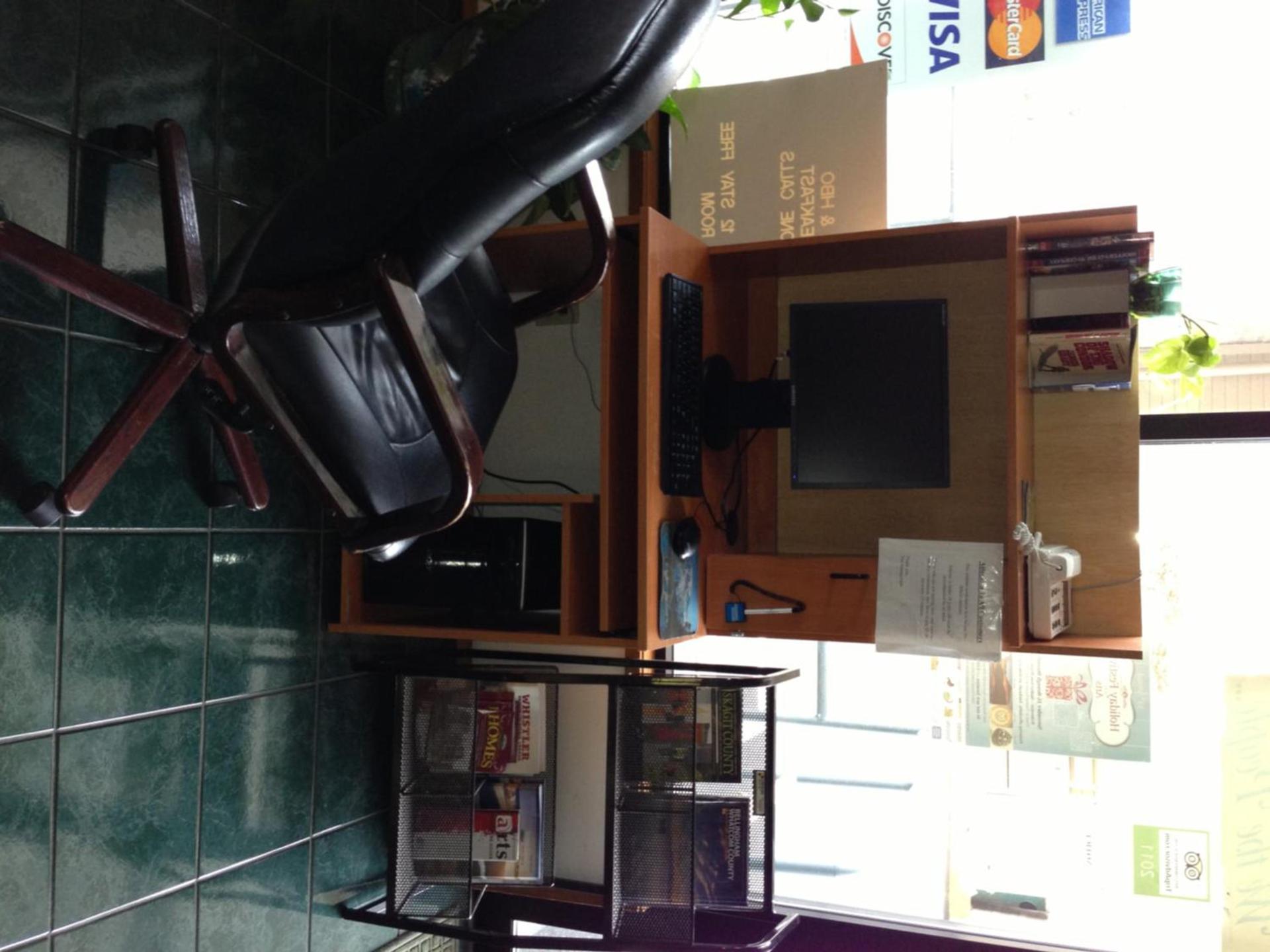 Bay City Inn photo 9
