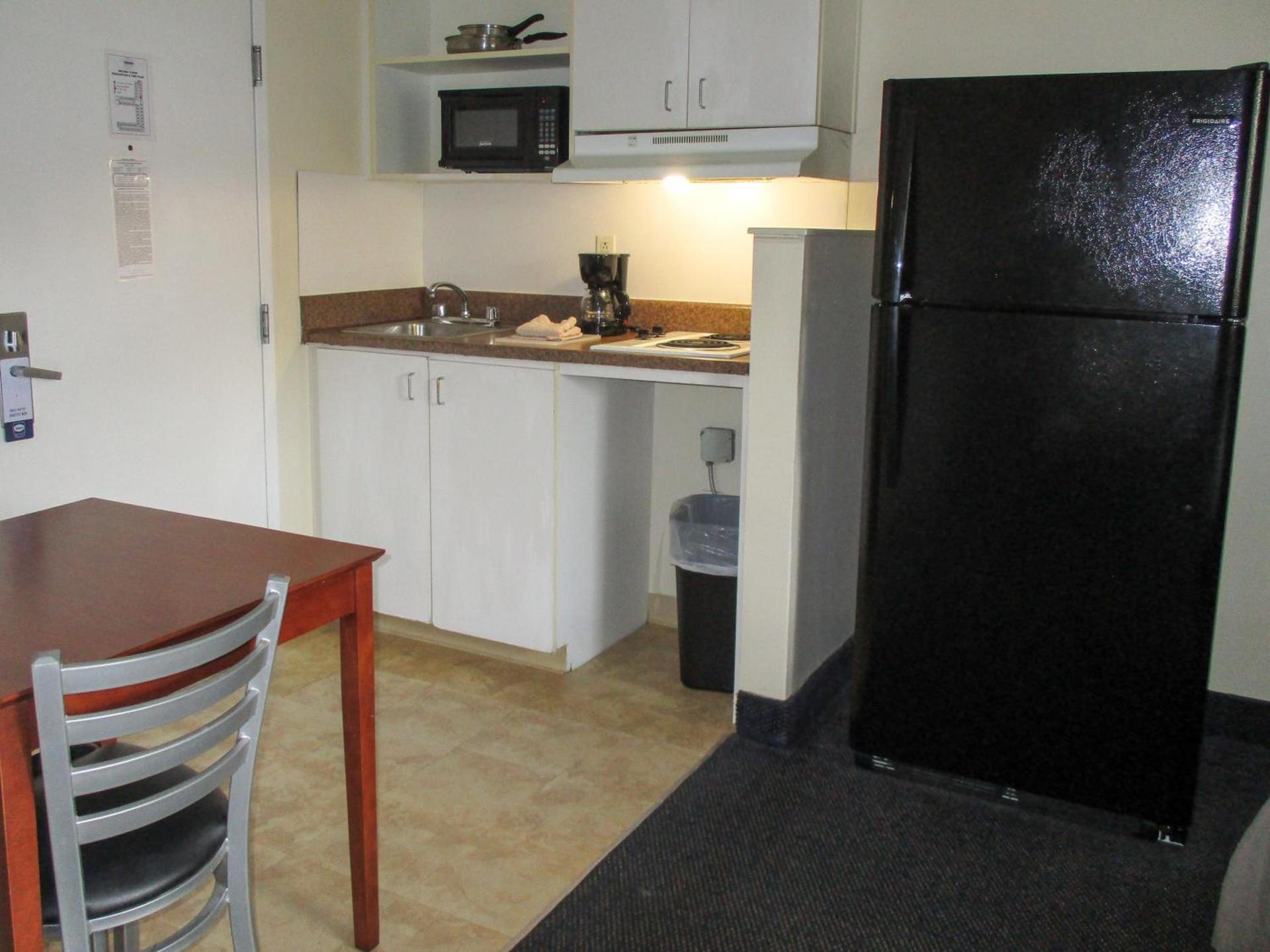 Studio 6 Extended Stay - Richmond, VA - I-64 West photo 17
