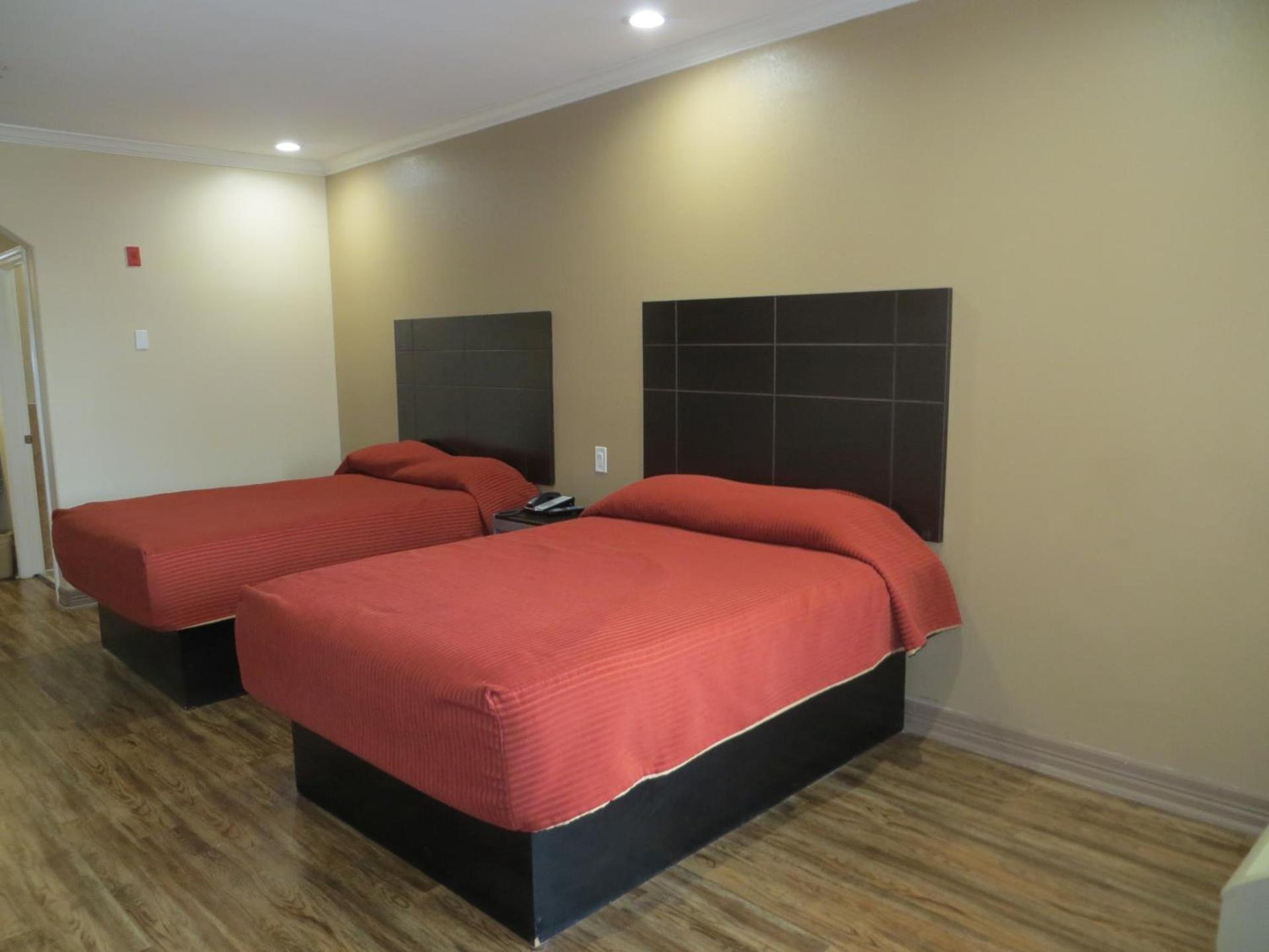 Palace Inn Westheimer photo 16