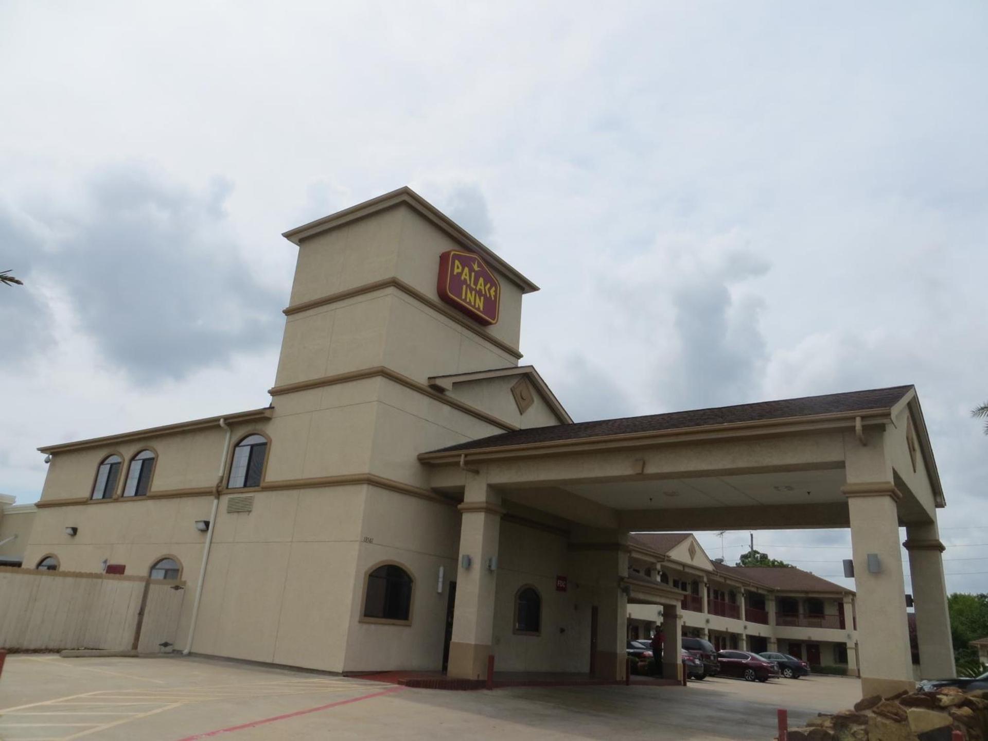 Palace Inn Westheimer photo 24