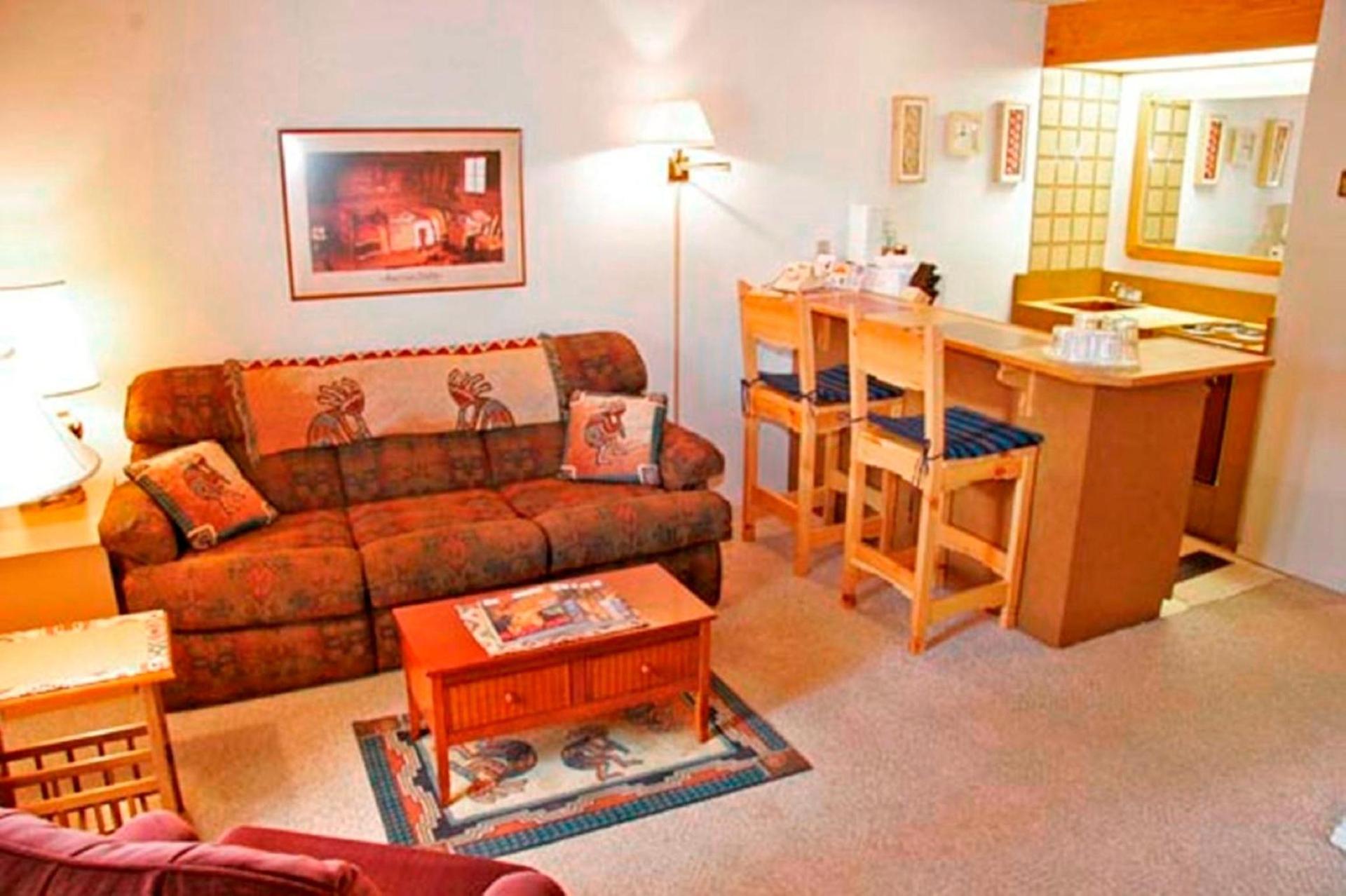 Village Lodge photo 15