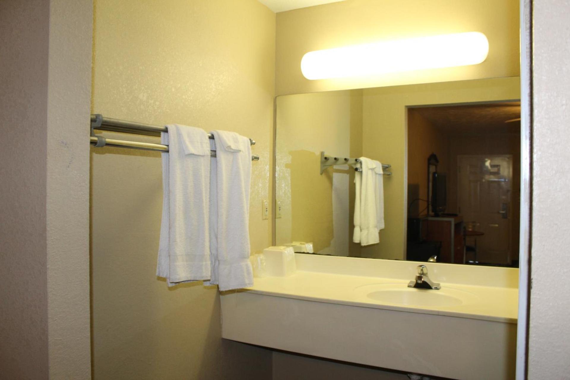Apple Annie's Inn photo 8