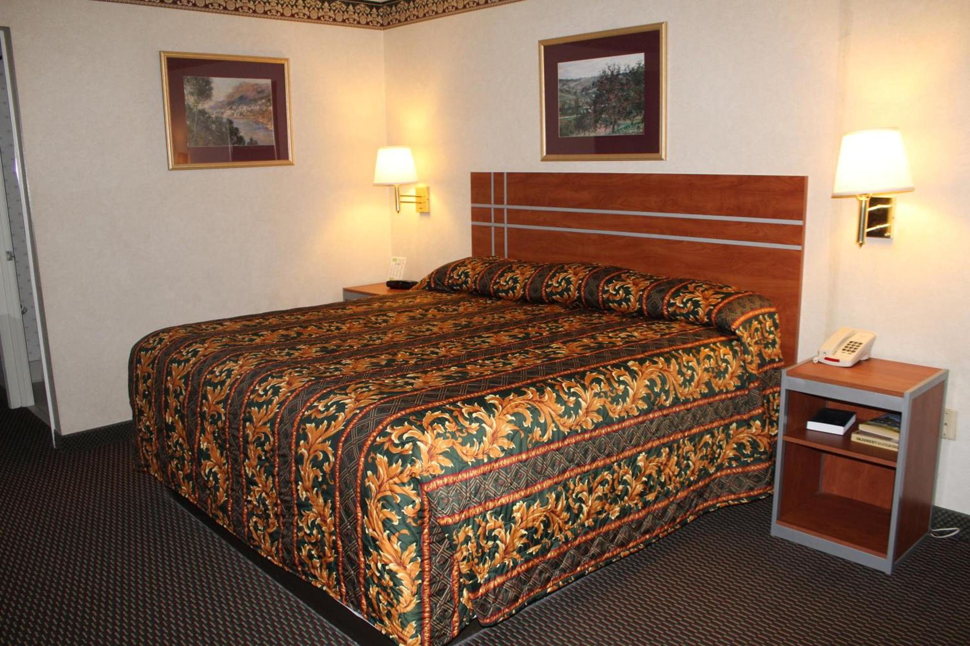 Apple Annie's Inn photo 7