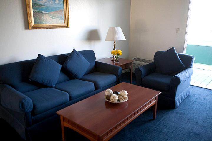 Coral Reef Inn & Condo Suites photo 18