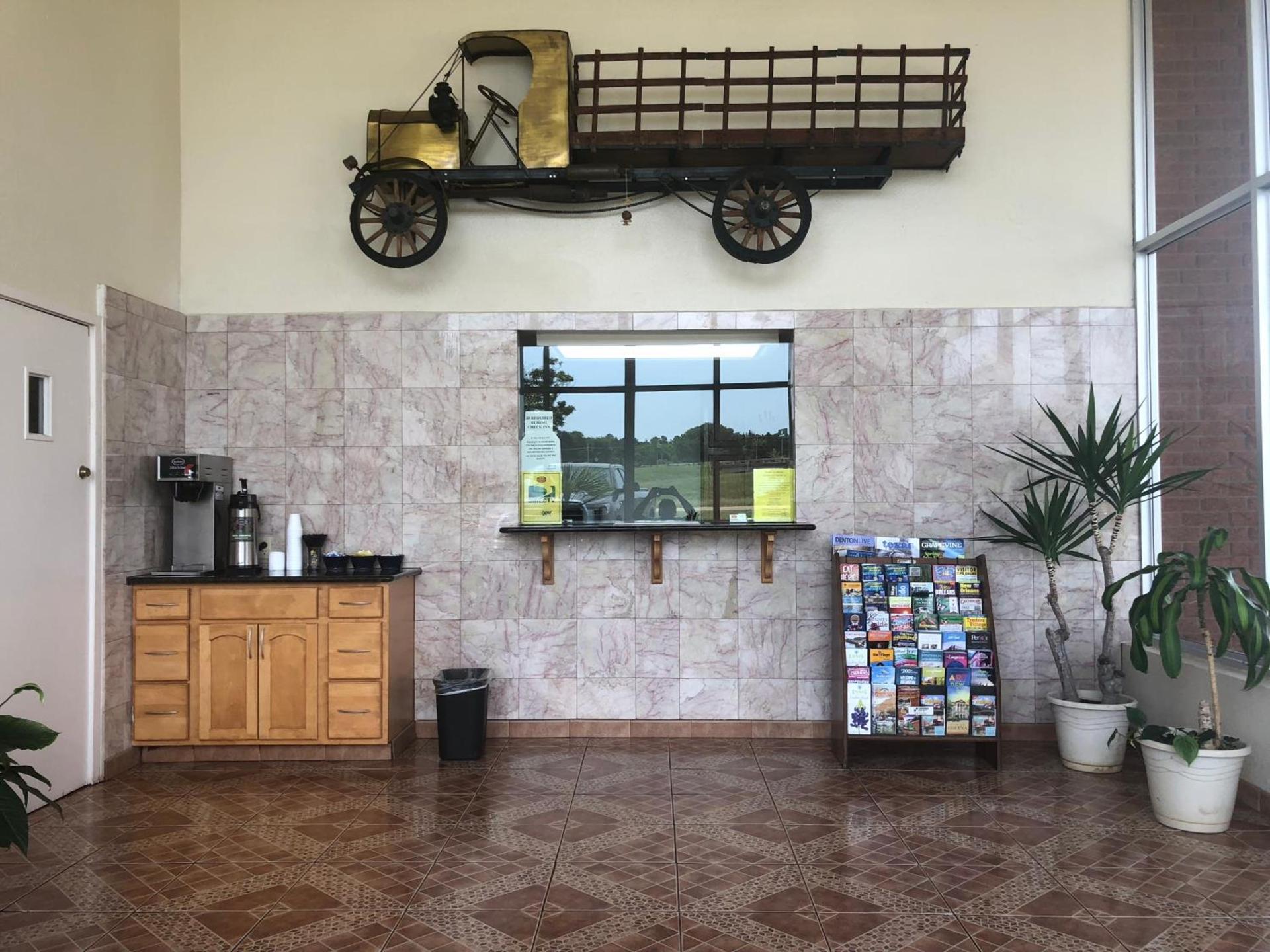 Mid Continent Inn photo 14