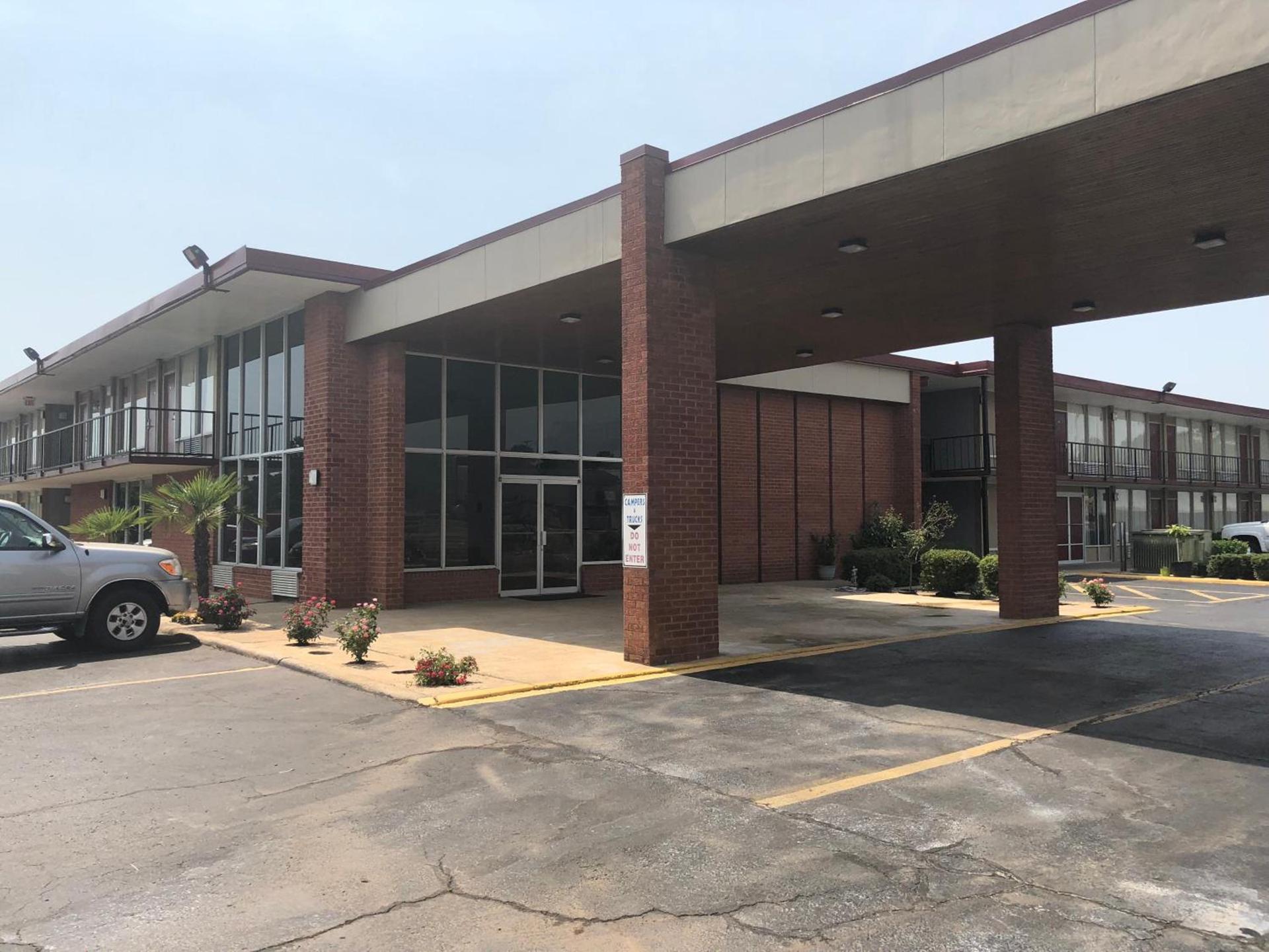 Mid Continent Inn photo 15