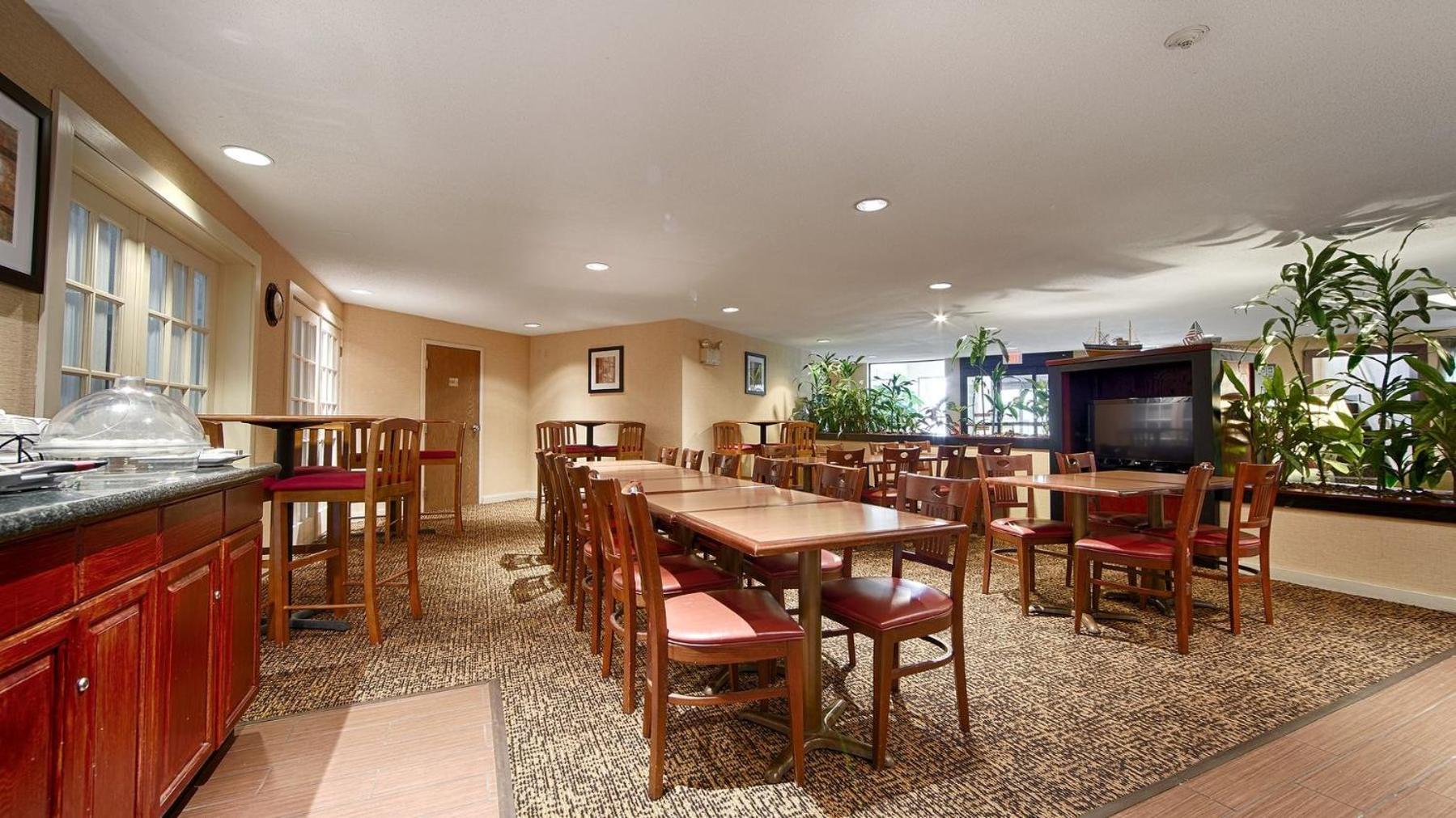 Best Western Rockland photo 33