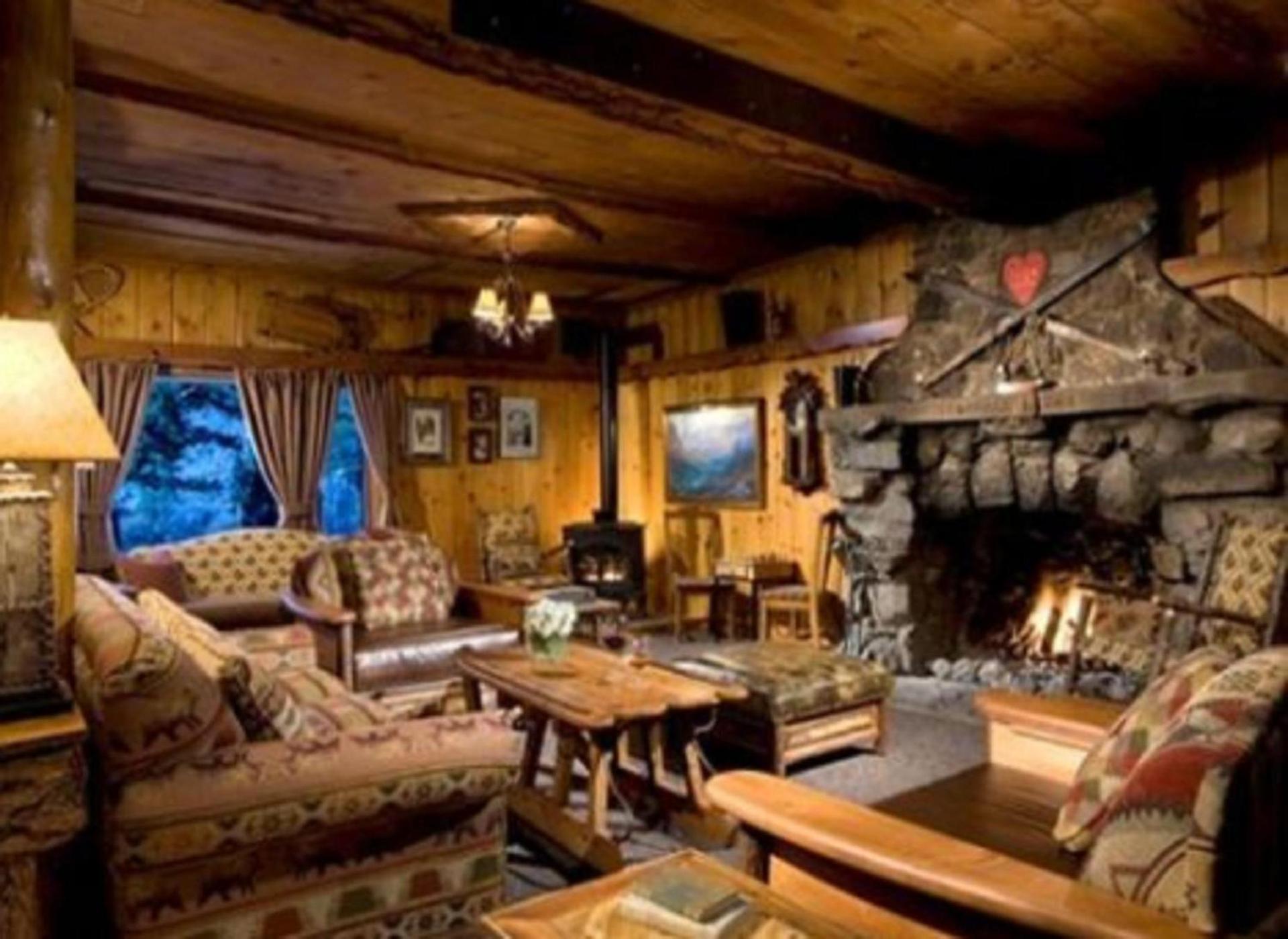 Tamarack Lodge photo 20