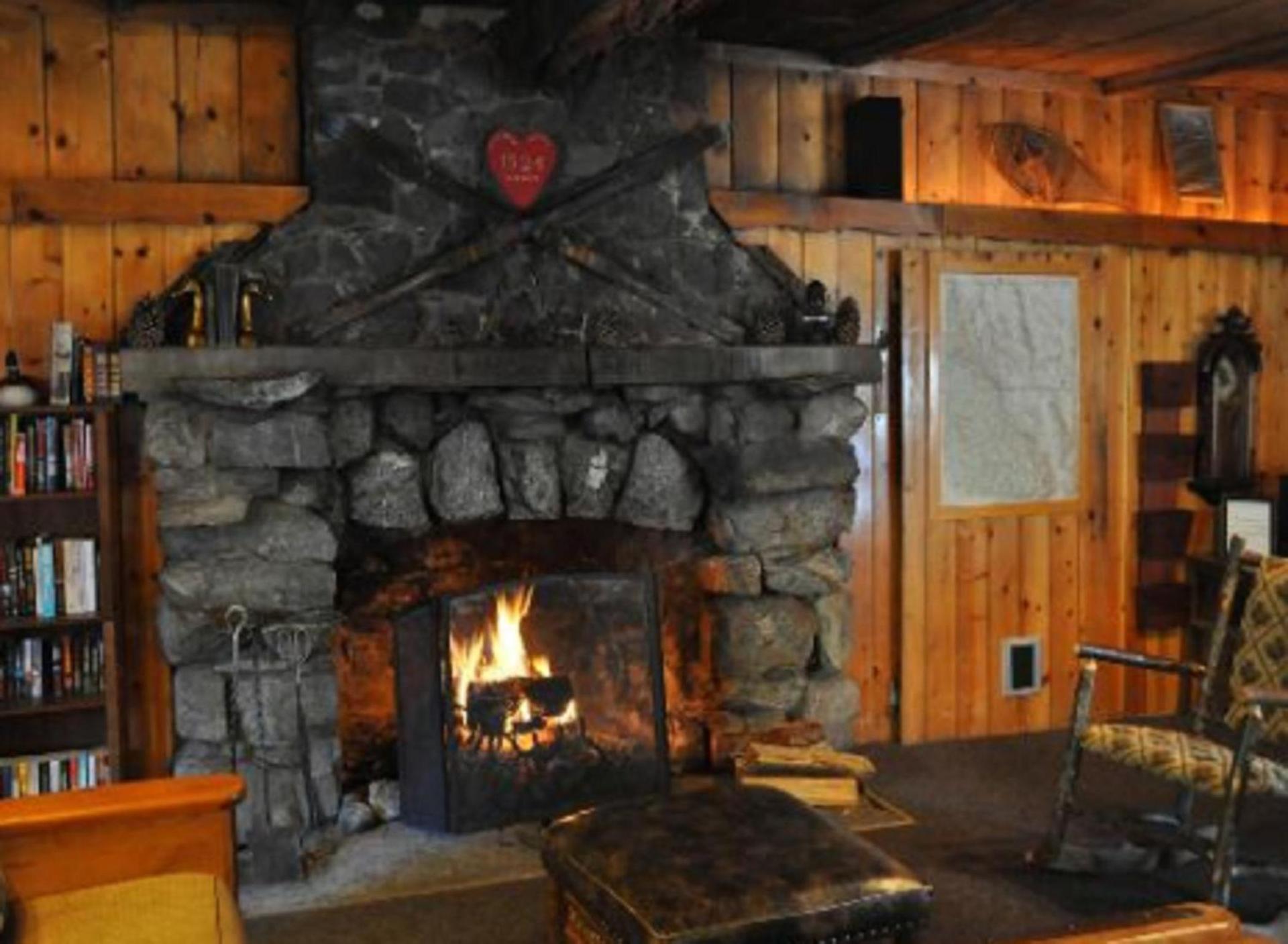Tamarack Lodge photo 23