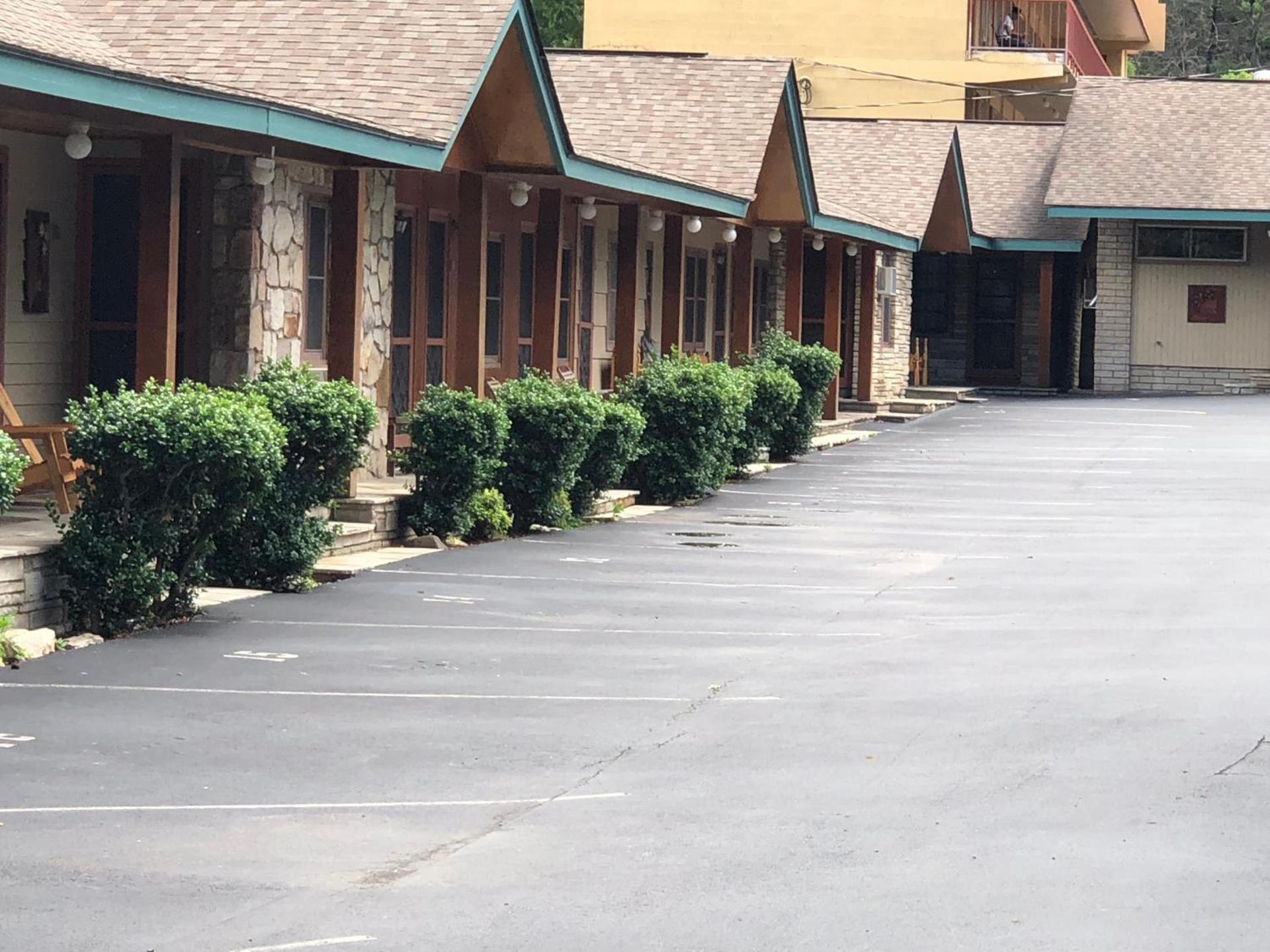 Marshall's Creek Rest Motel photo 62