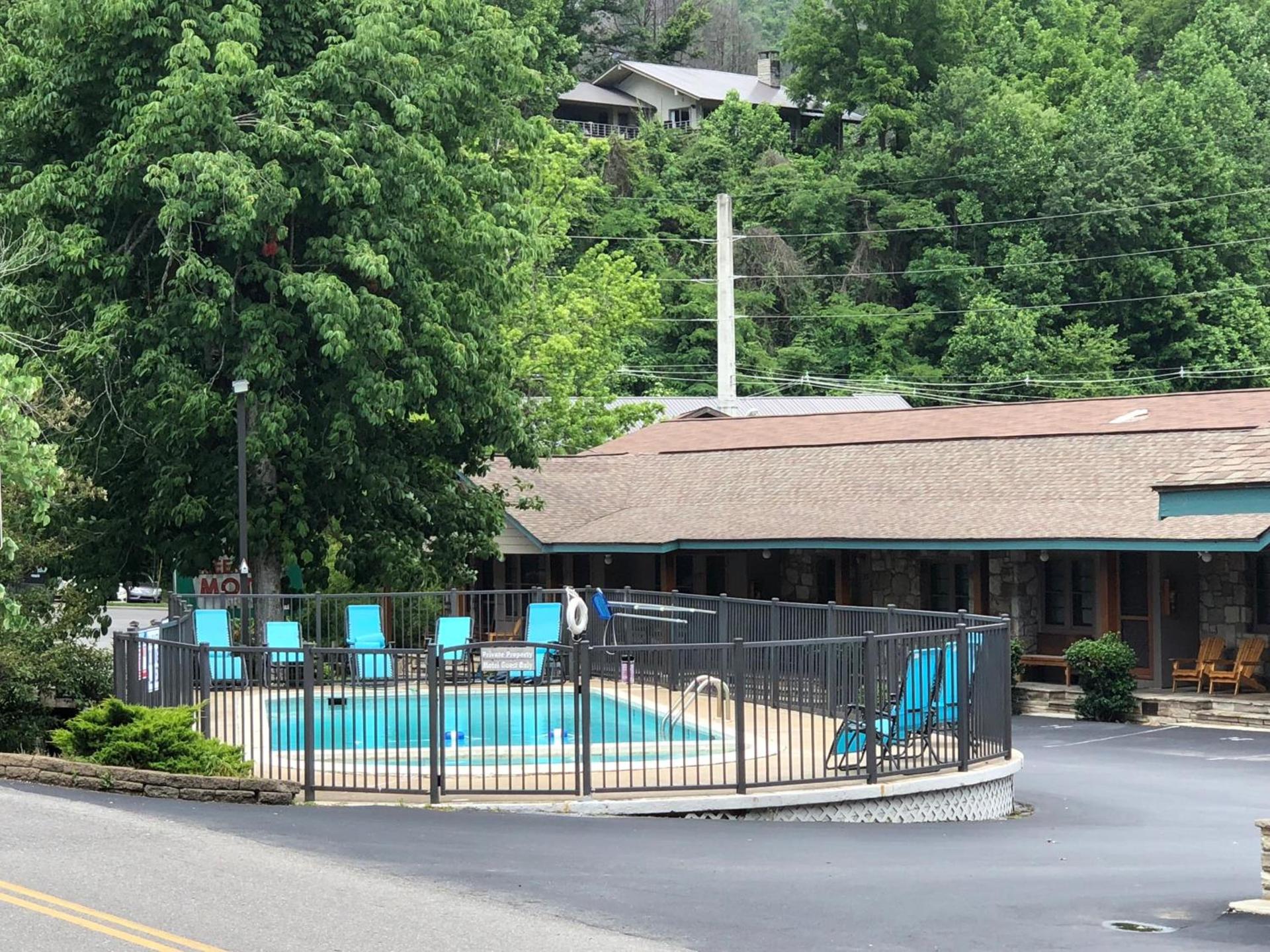 Marshall's Creek Rest Motel photo 57