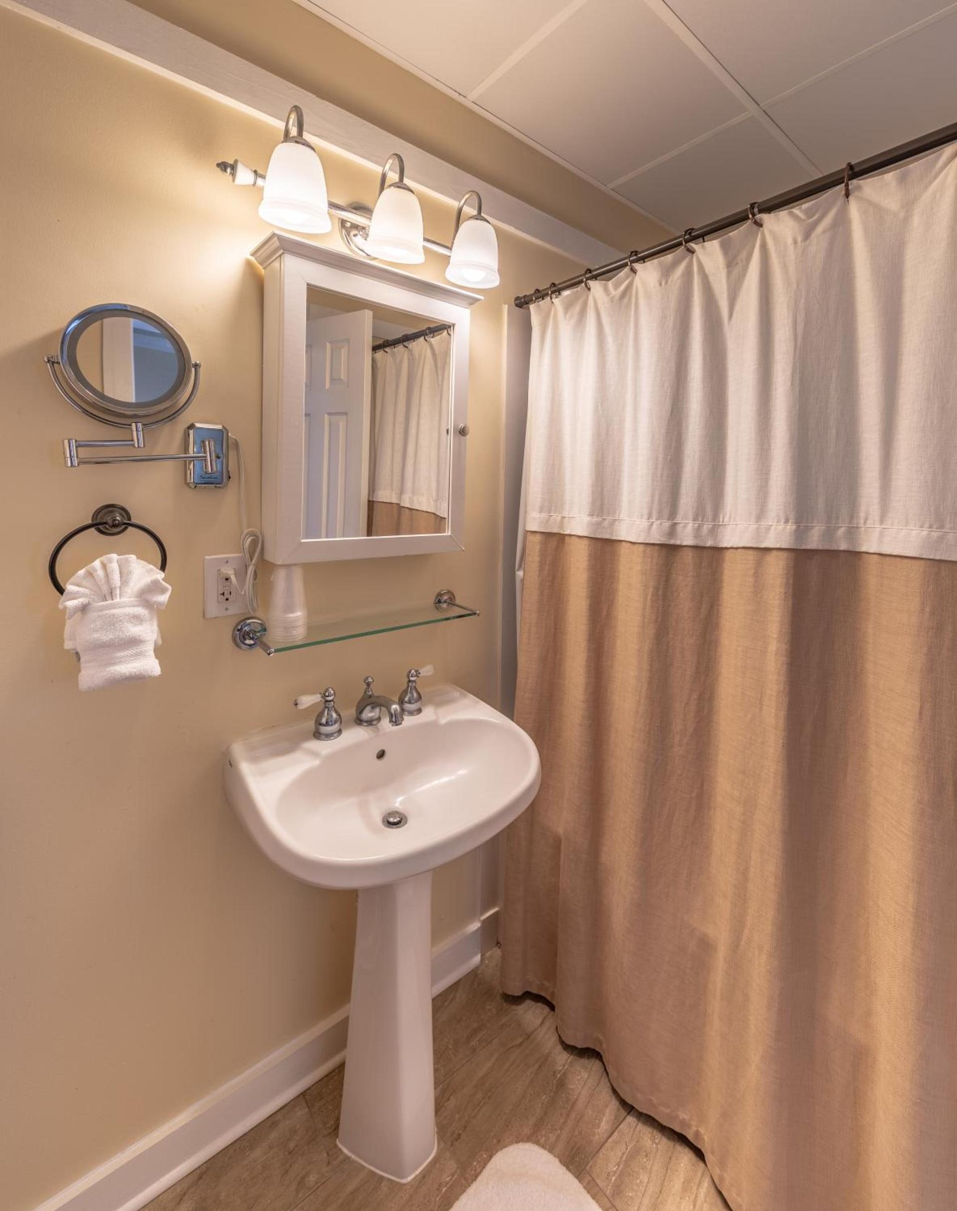 Henderson Park Inn photo 8