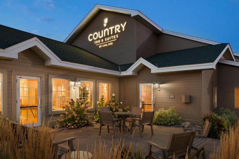 Country Inn & Suites by Radisson, Baxter, MN photo 14