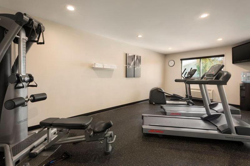 Country Inn & Suites by Radisson, Baxter, MN photo 22