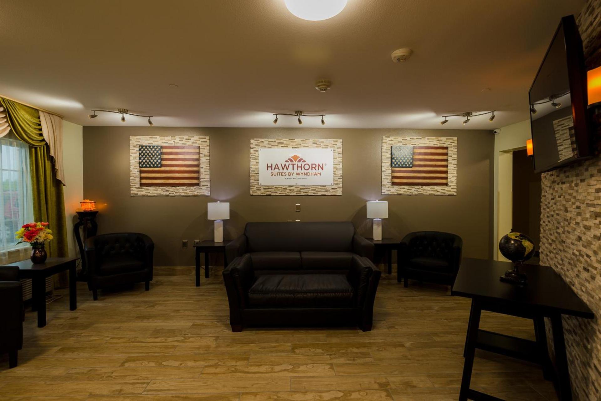 Hawthorn Extended Stay by Wyndham Saint Robert photo 4