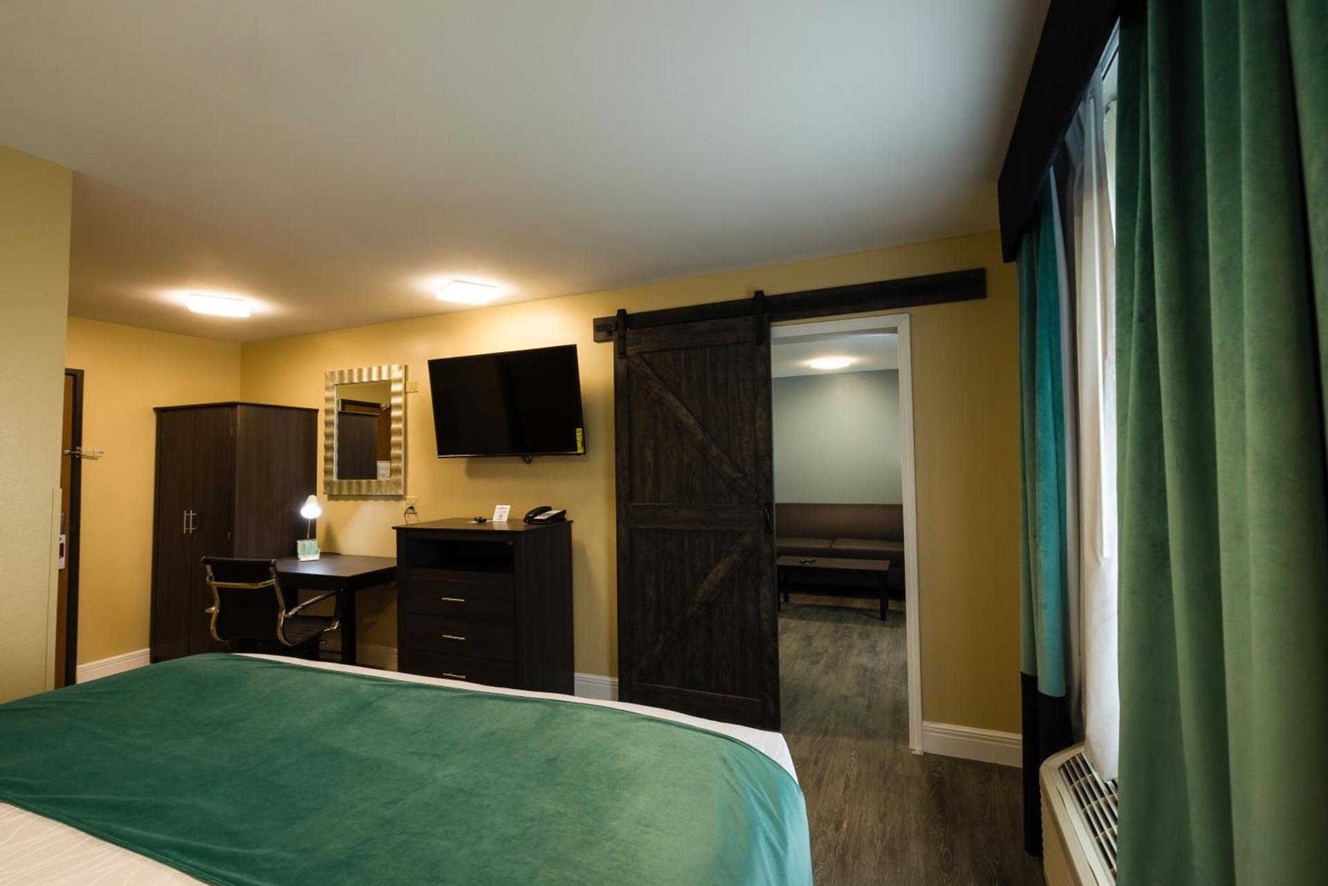 Hawthorn Extended Stay by Wyndham Saint Robert photo 36