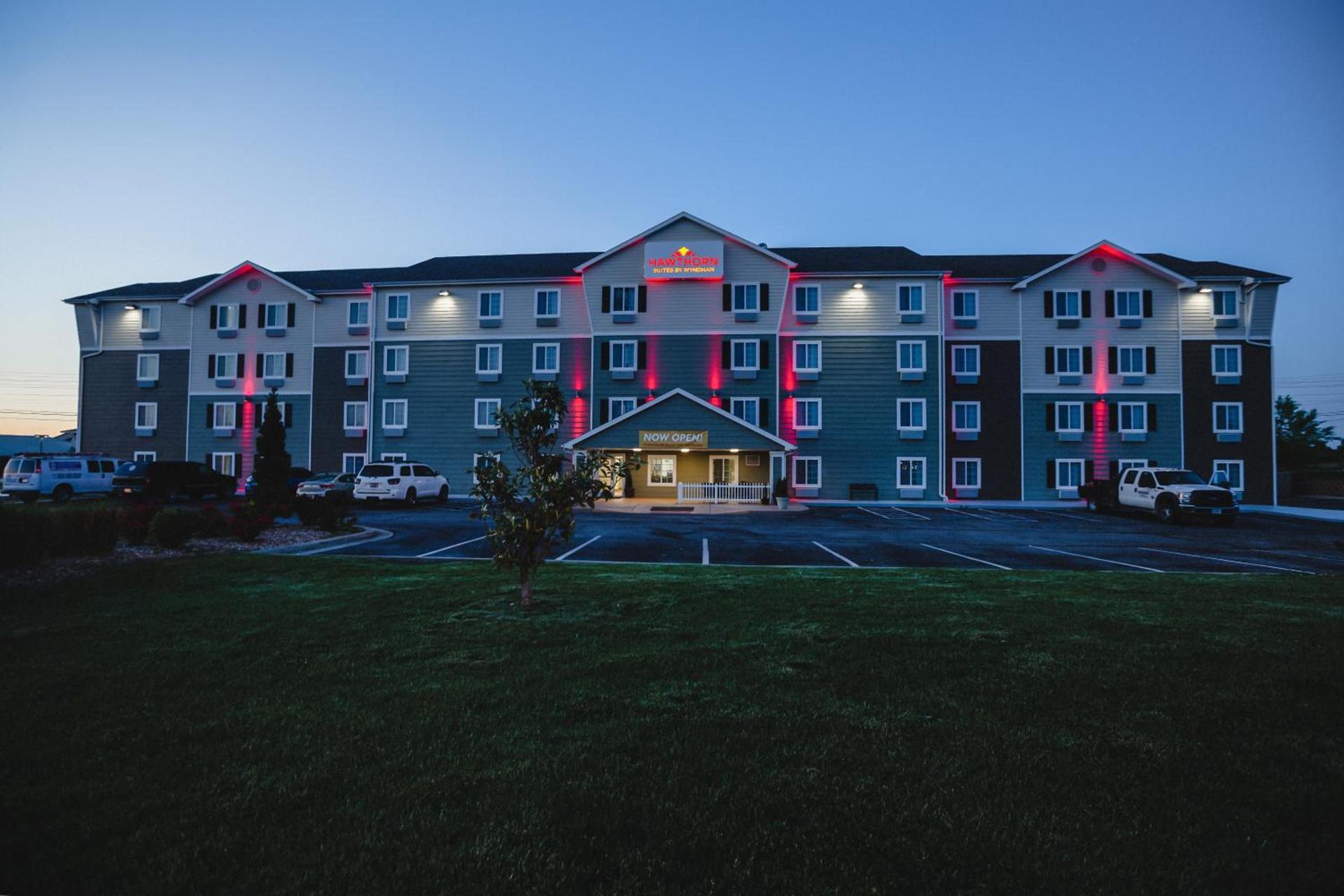 Hawthorn Extended Stay by Wyndham Saint Robert — hotel in Saint Robert