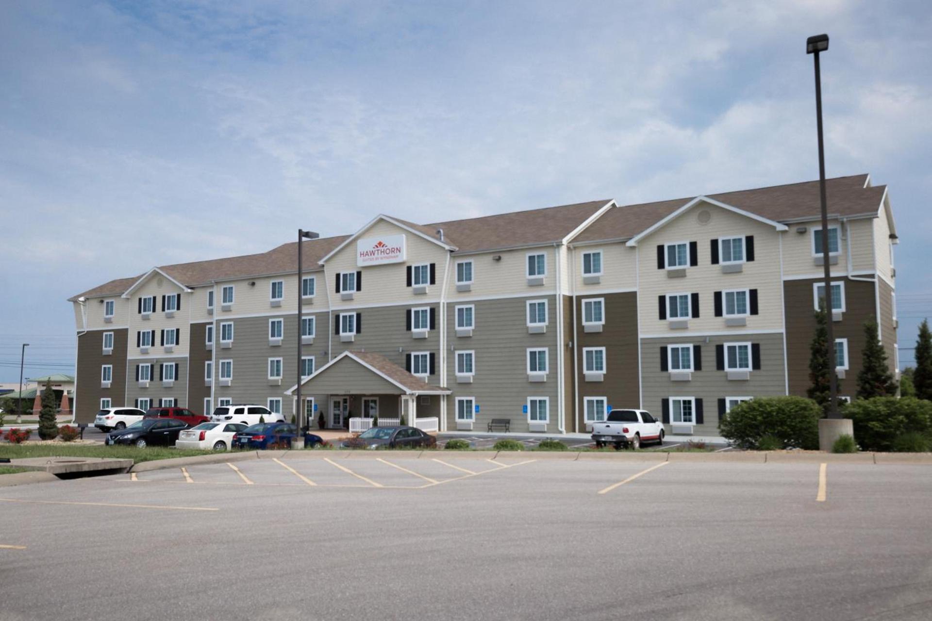 Hawthorn Extended Stay by Wyndham Saint Robert photo 7