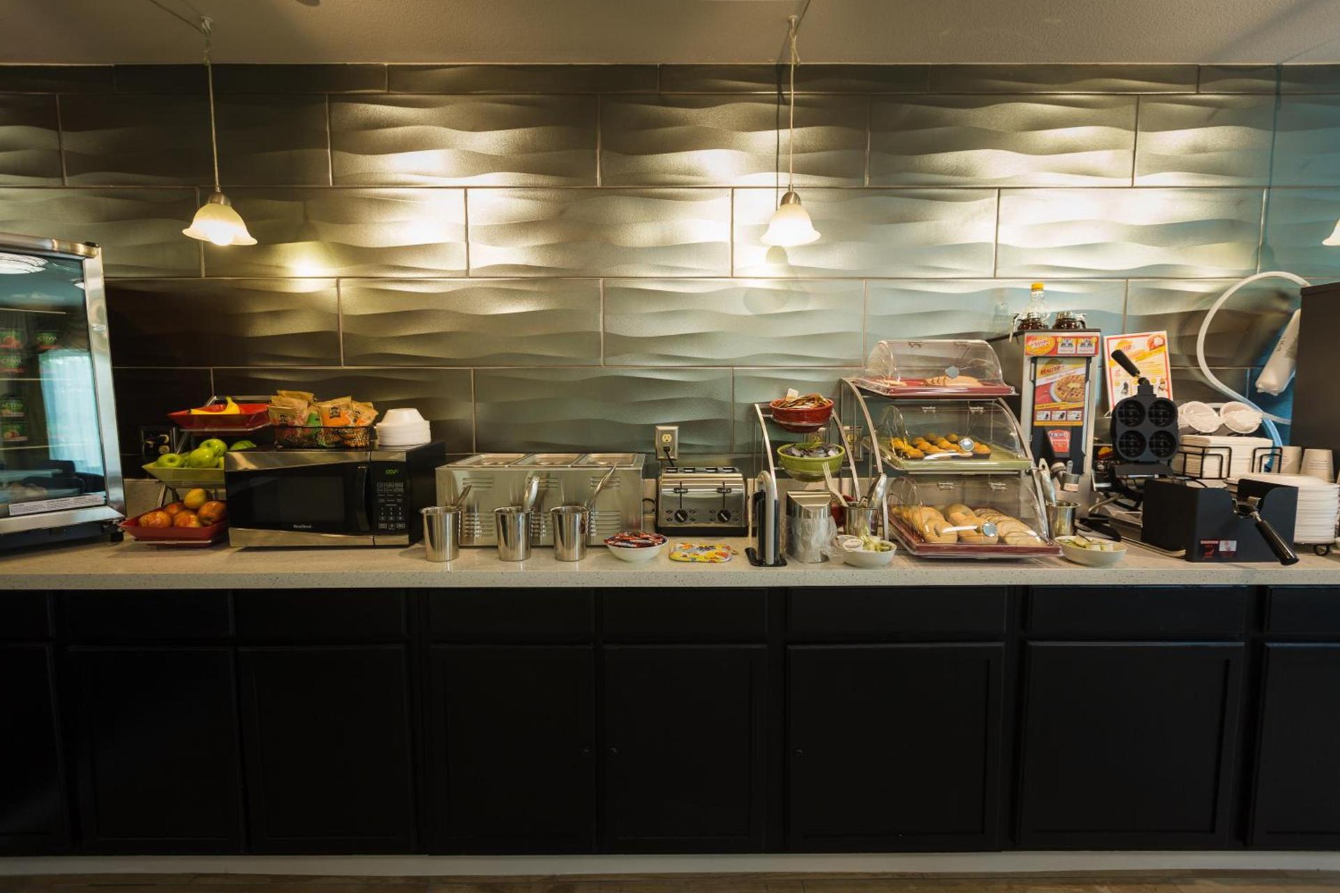 Hawthorn Extended Stay by Wyndham Saint Robert photo 12