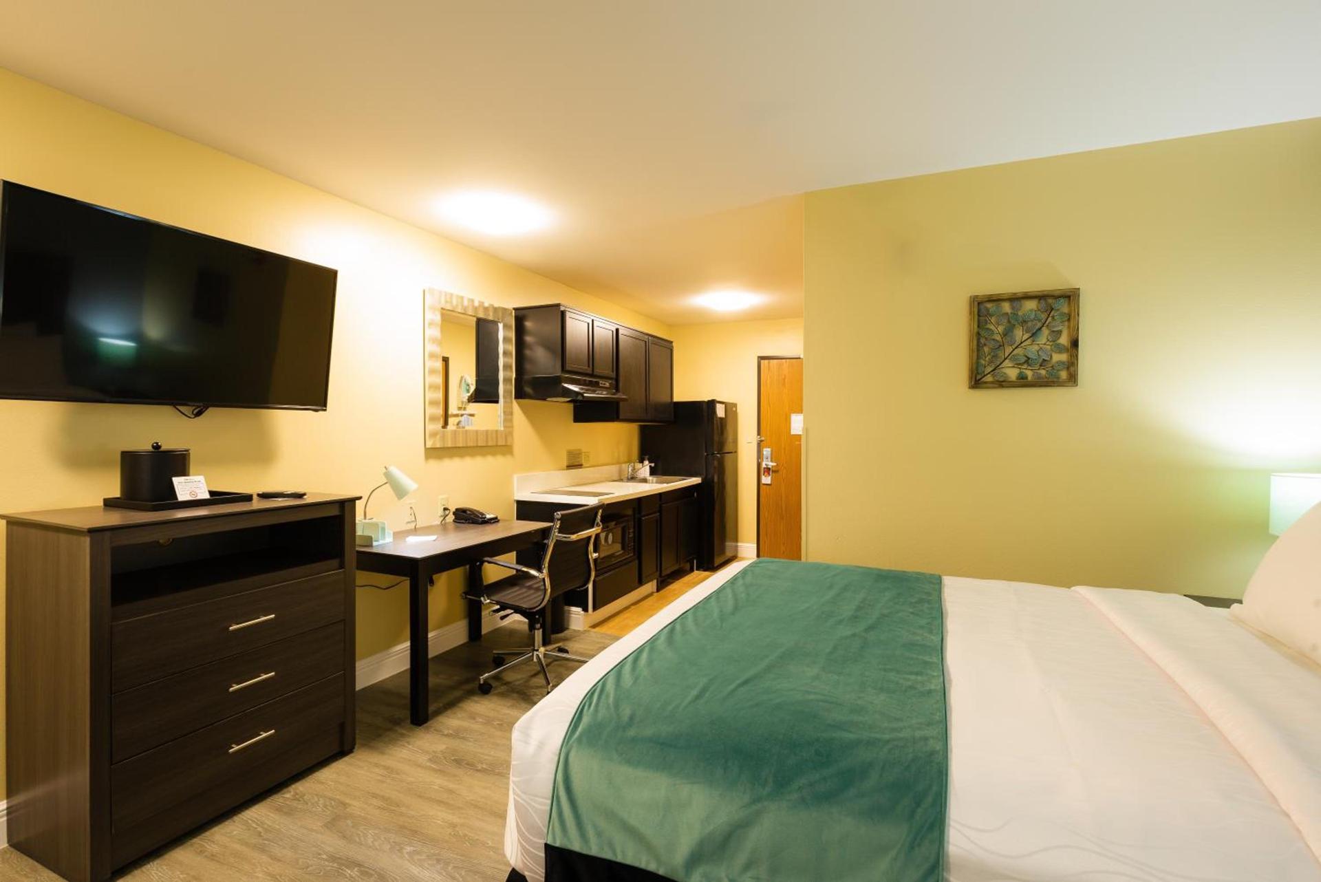 Hawthorn Extended Stay by Wyndham Saint Robert photo 21