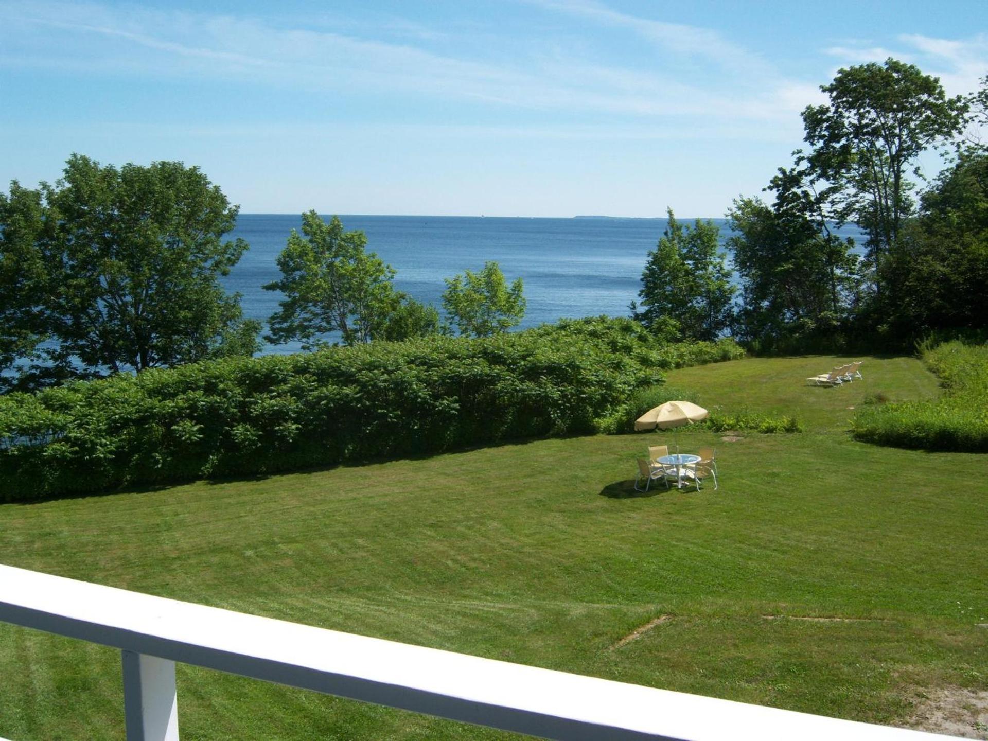 High Tide Inn on the Ocean, Motel and Cottages photo 49