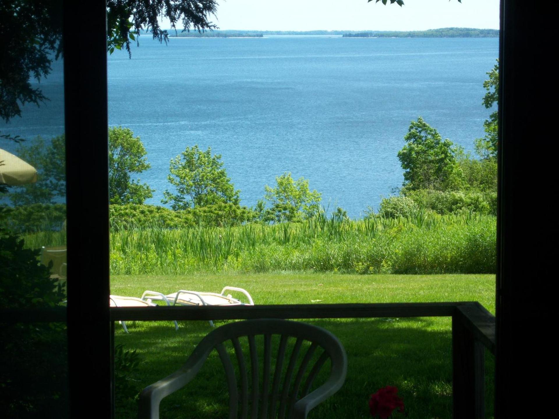 High Tide Inn on the Ocean, Motel and Cottages photo 45