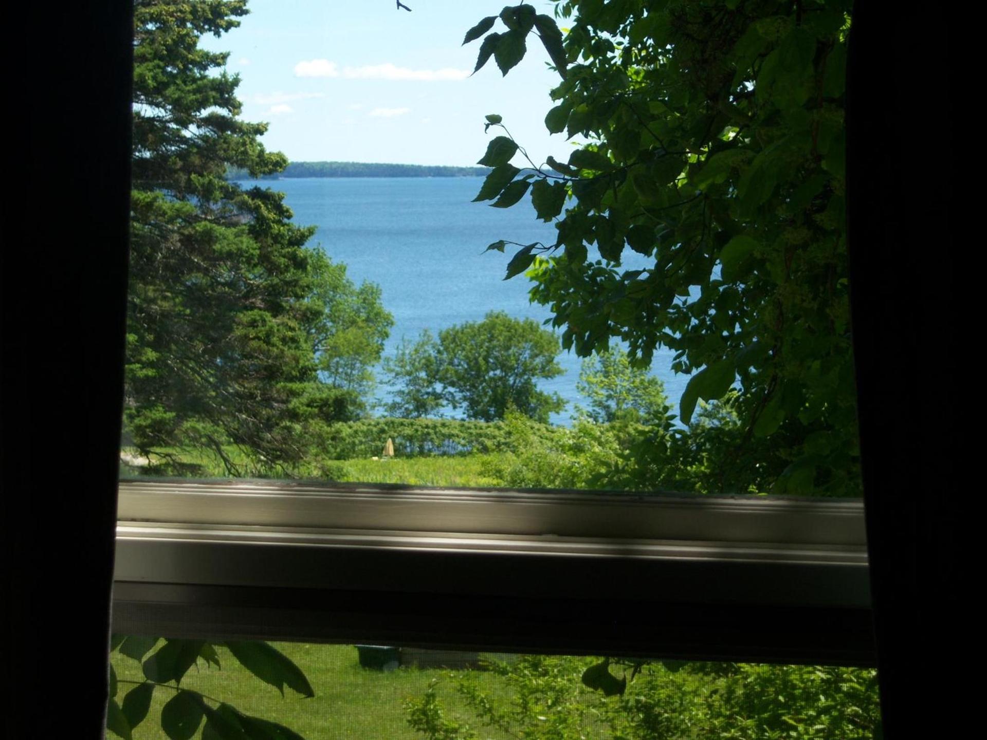High Tide Inn on the Ocean, Motel and Cottages photo 43