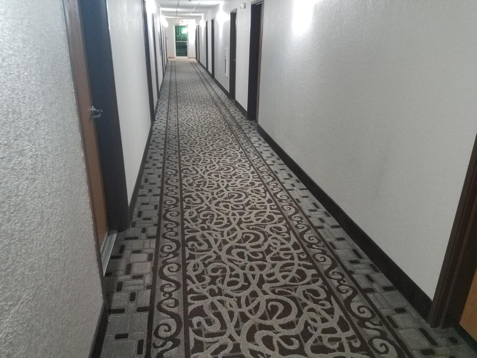 Oak Hill Inn & Suites photo 57