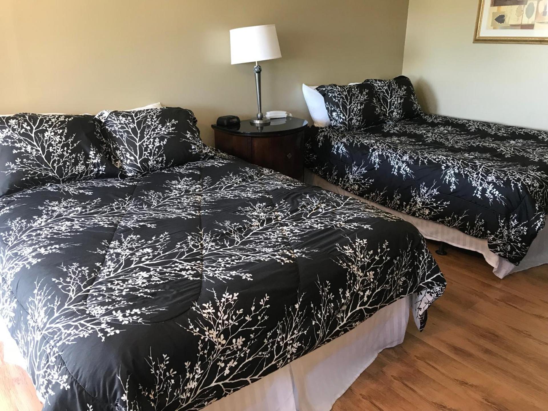 White Birches Motel photo 89