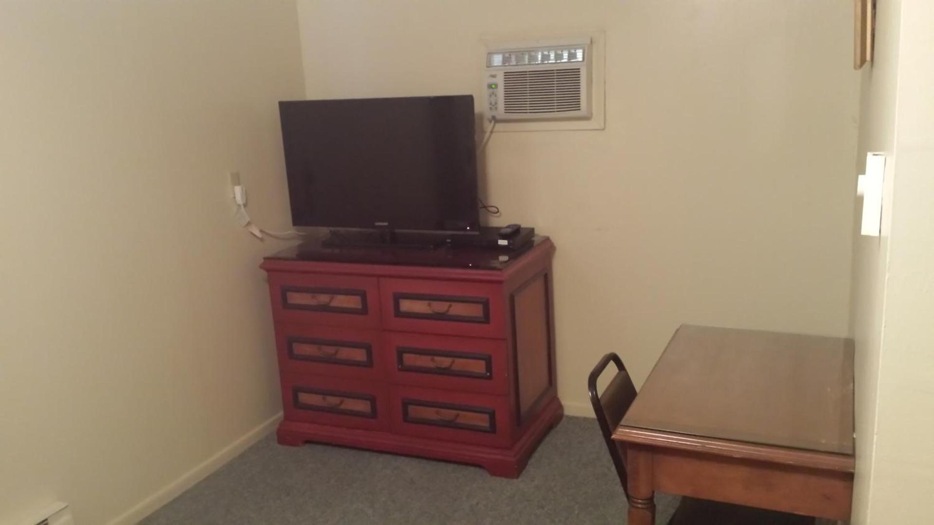 Badlands Hotel & Campground photo 3