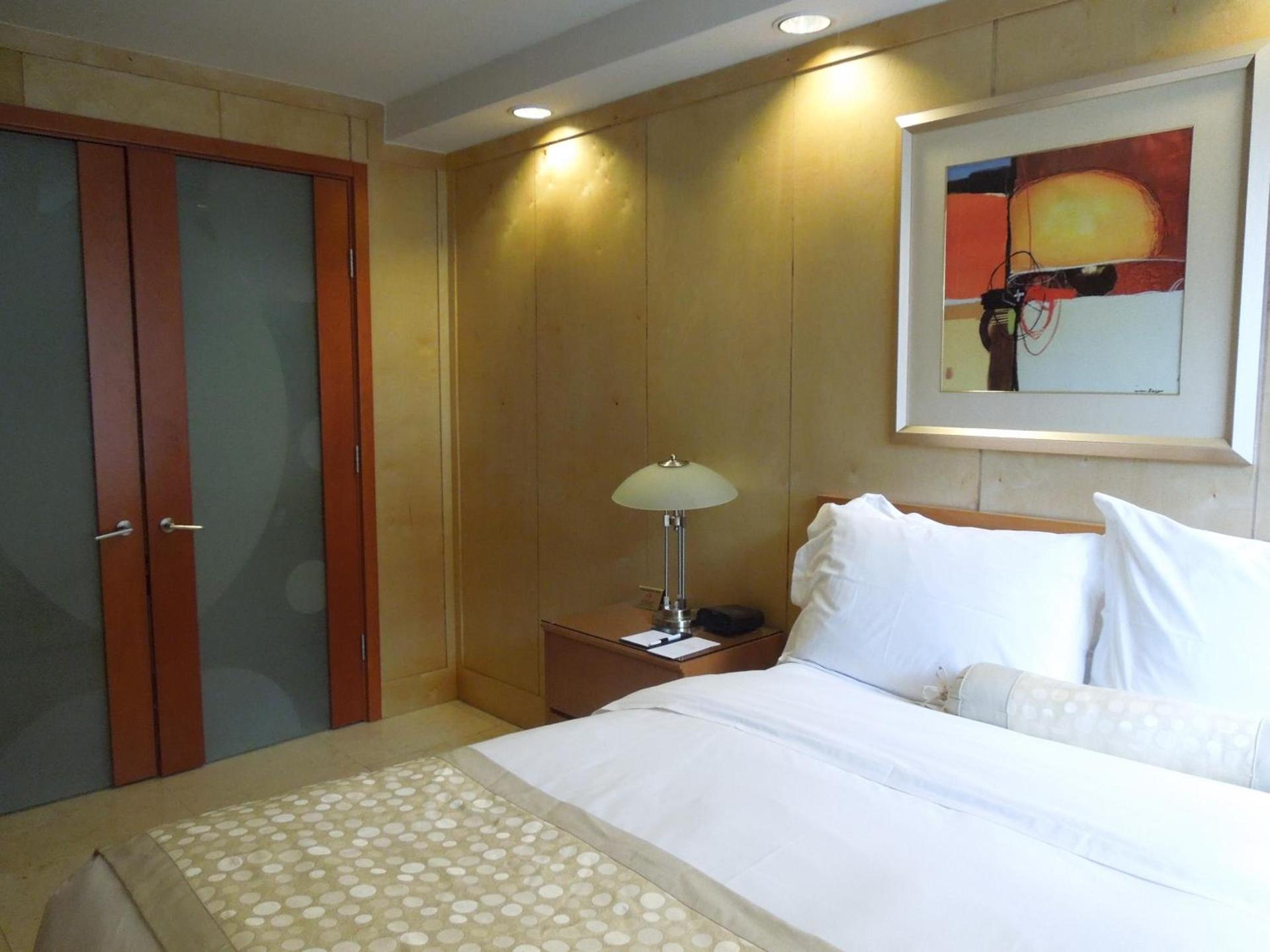 The Eldon Luxury Suites photo 11