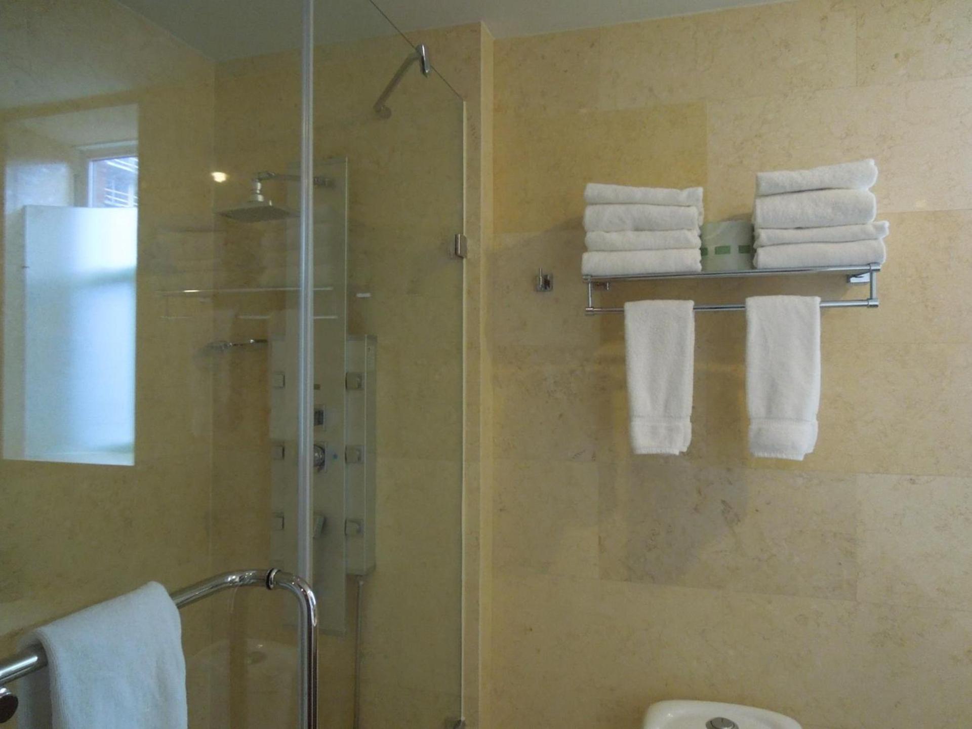 The Eldon Luxury Suites photo 12
